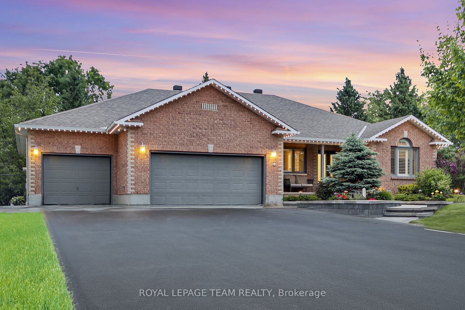 8 Richland Drive Property Photo 1