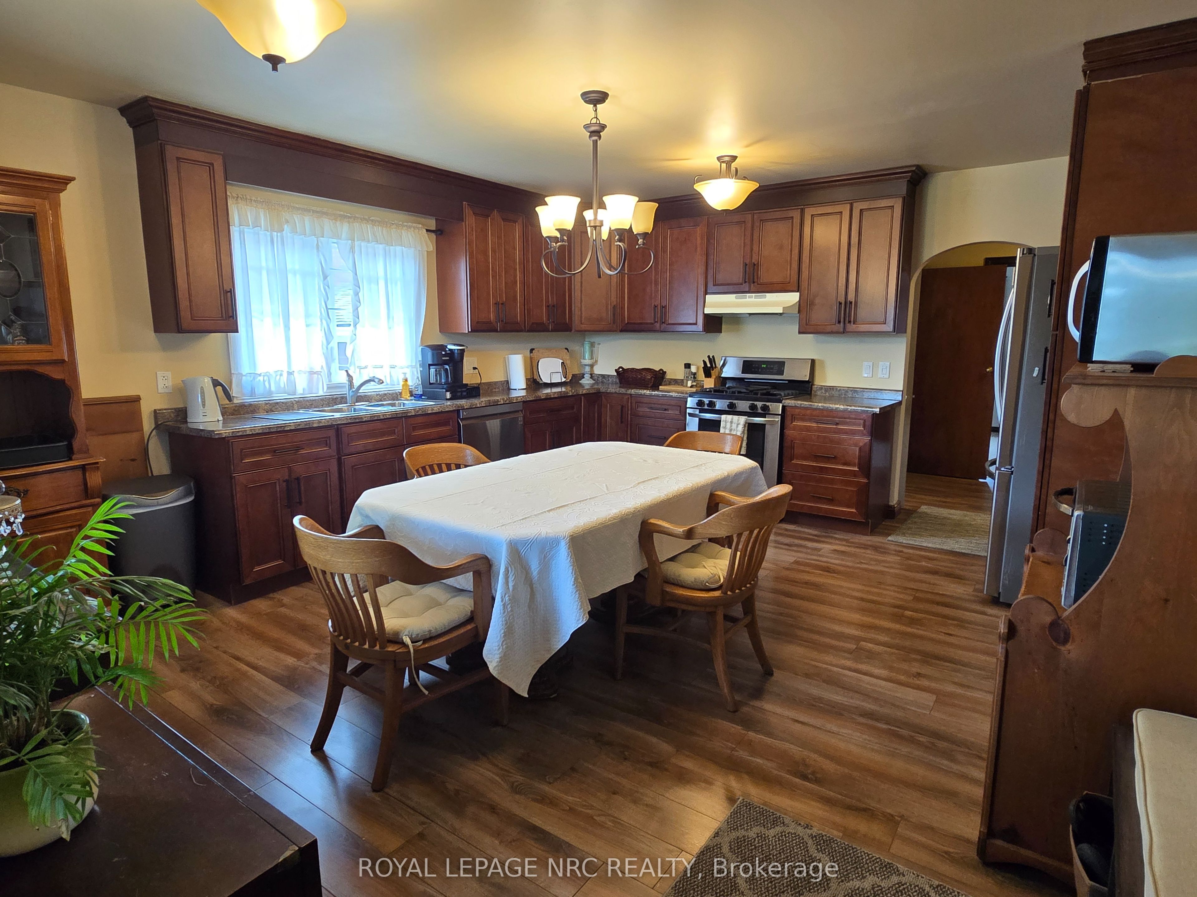 77 Gilmore Road Upper Unit Property Photo 7