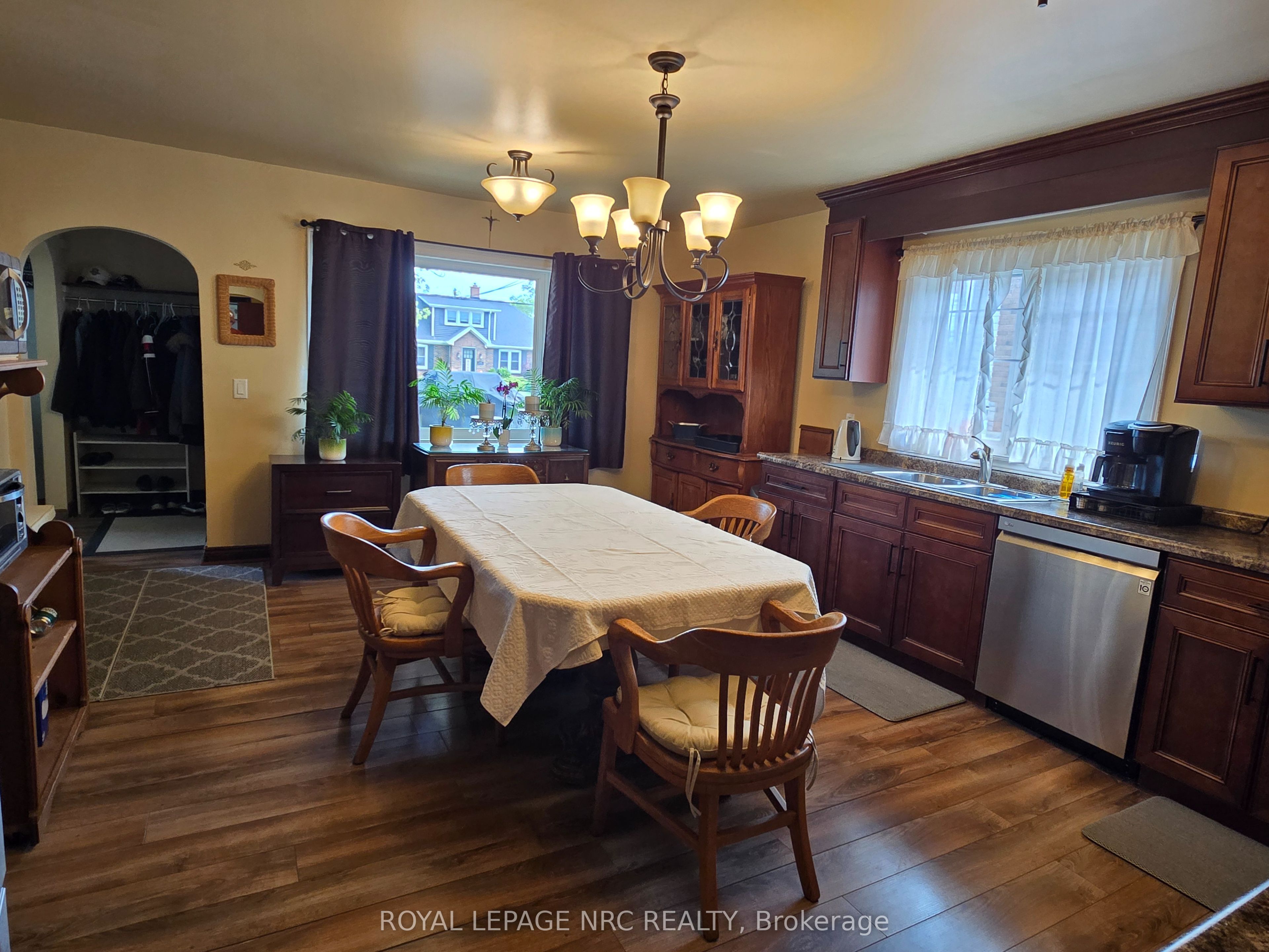 77 Gilmore Road Upper Unit Property Photo 8
