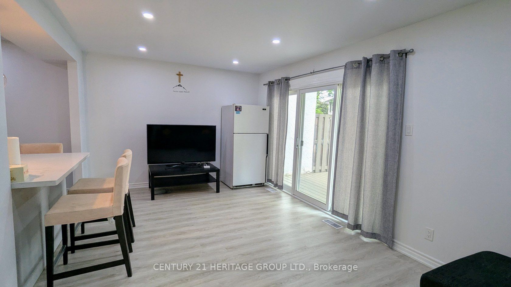 431 Keats Way 5 Property Photo 4