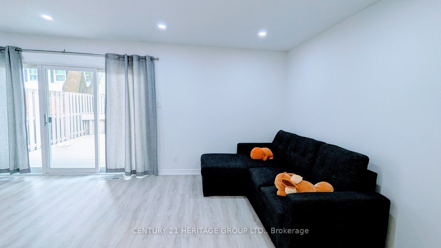 431 Keats Way 5 Property Photo 5