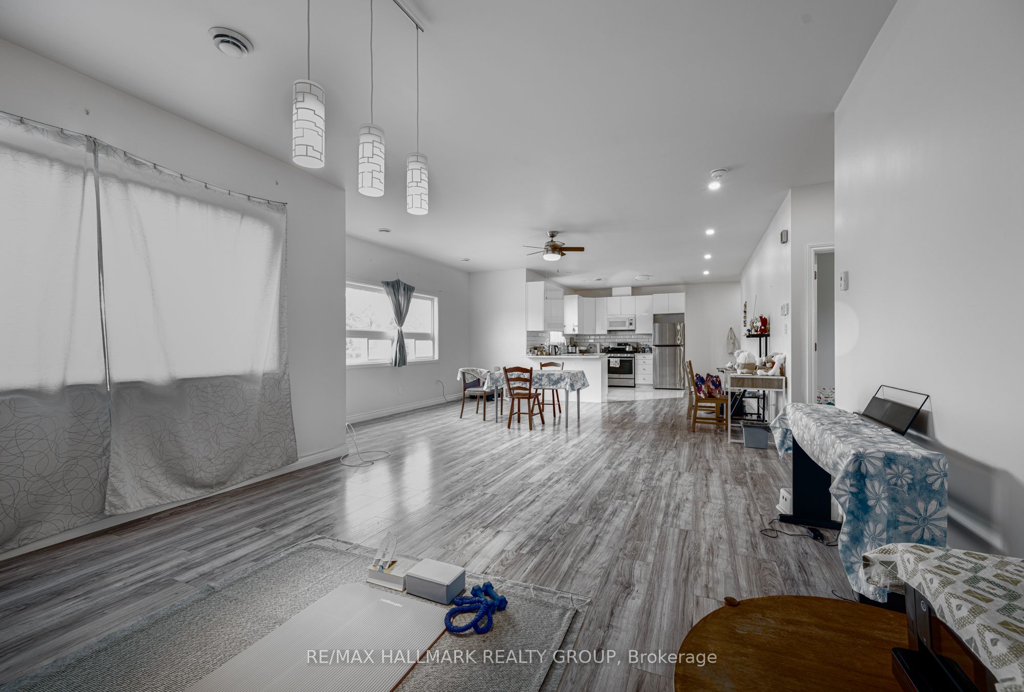 105 W 111 Broadway Street W 2 Property Photo 9