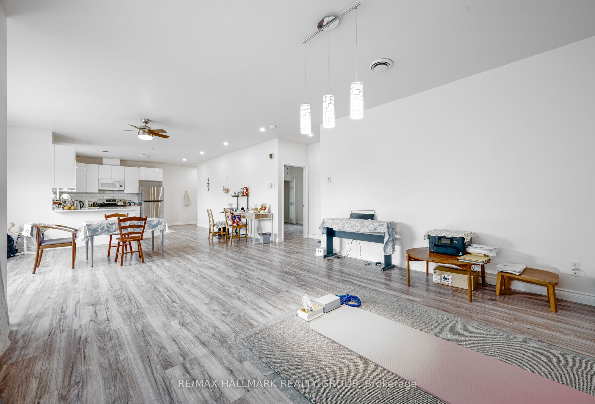 105 W 111 Broadway Street W 2 Property Photo 10