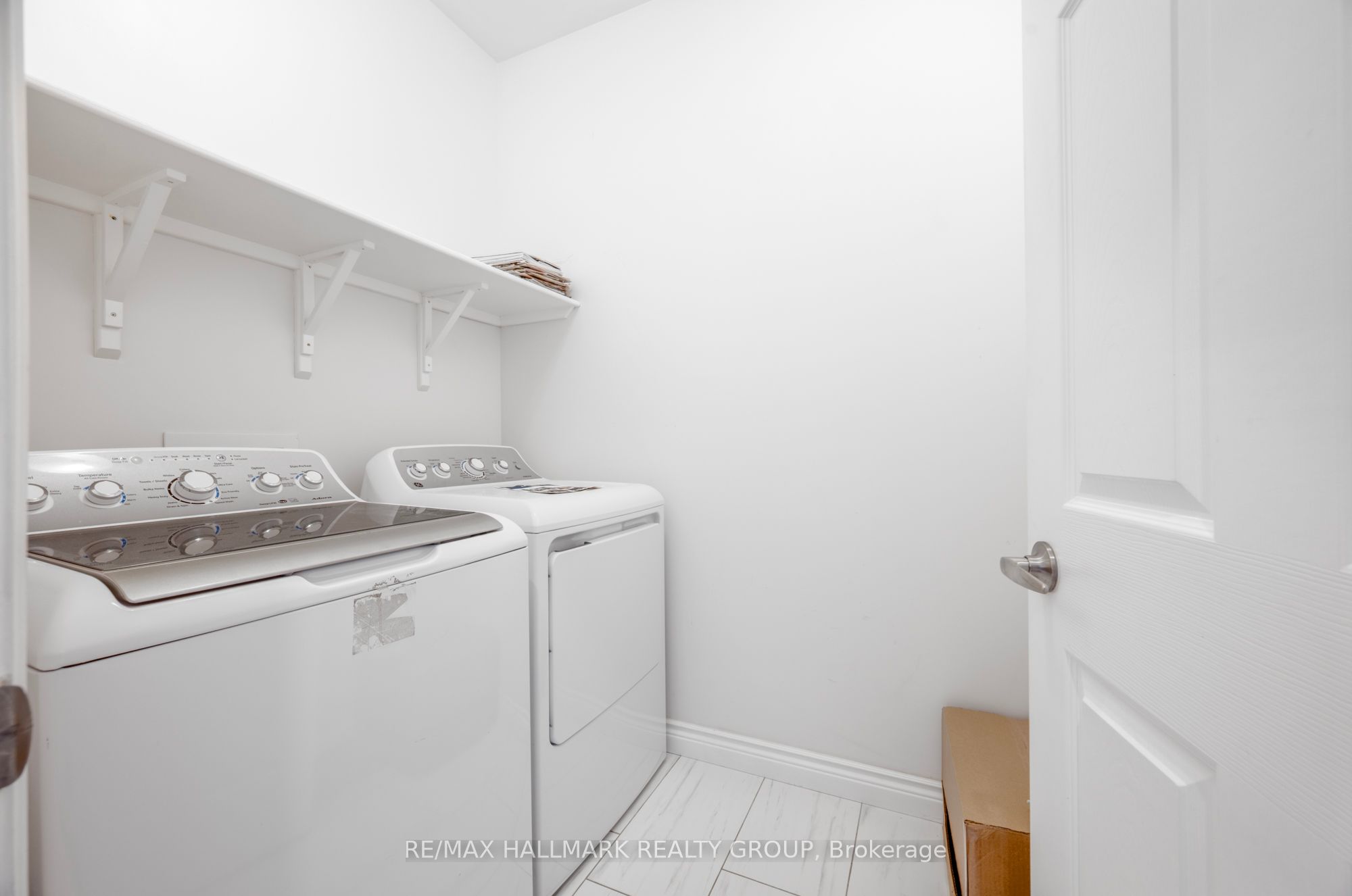 105 W 111 Broadway Street W 2 Property Photo 19