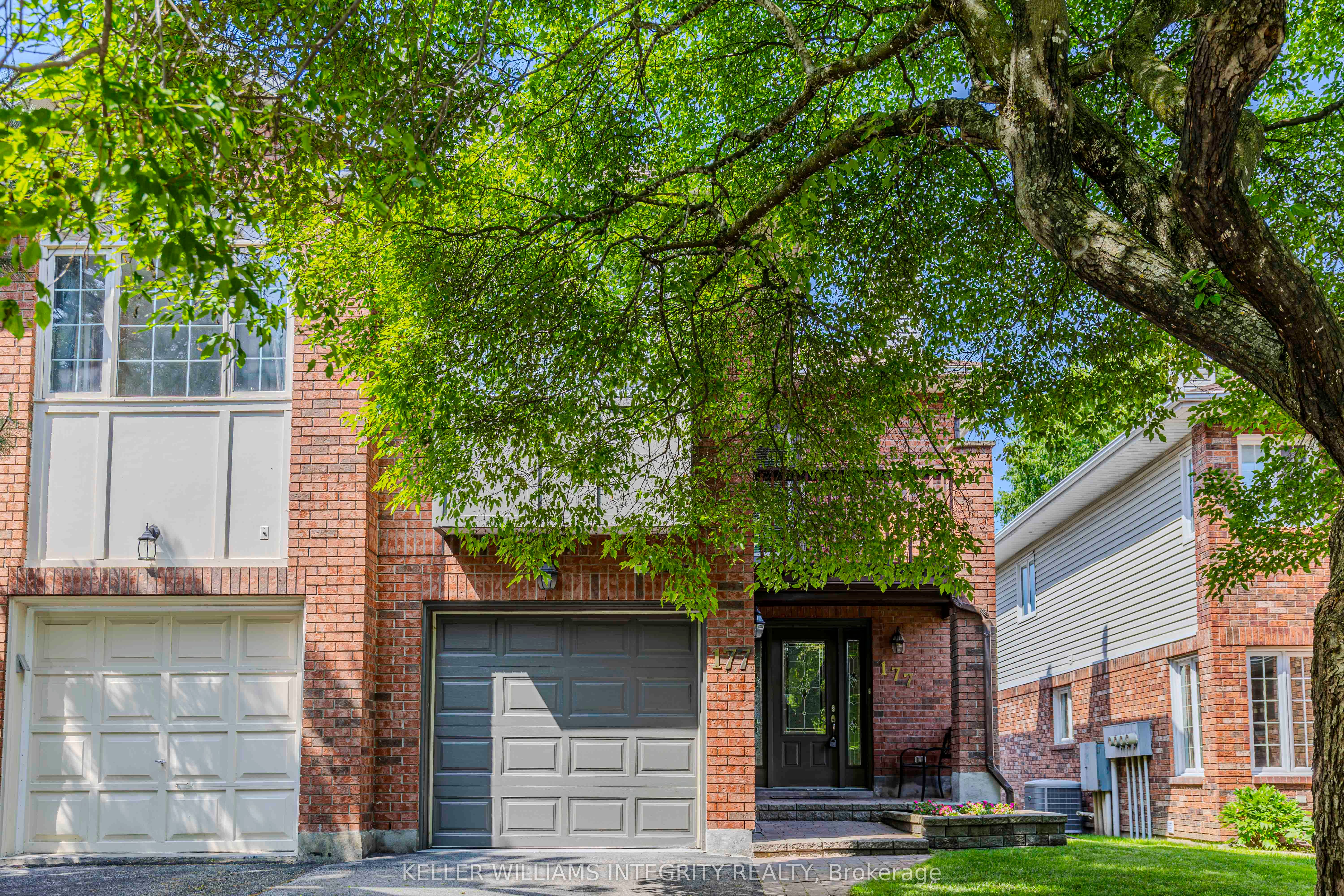 177 Thornbury Crescent Property Photo 1