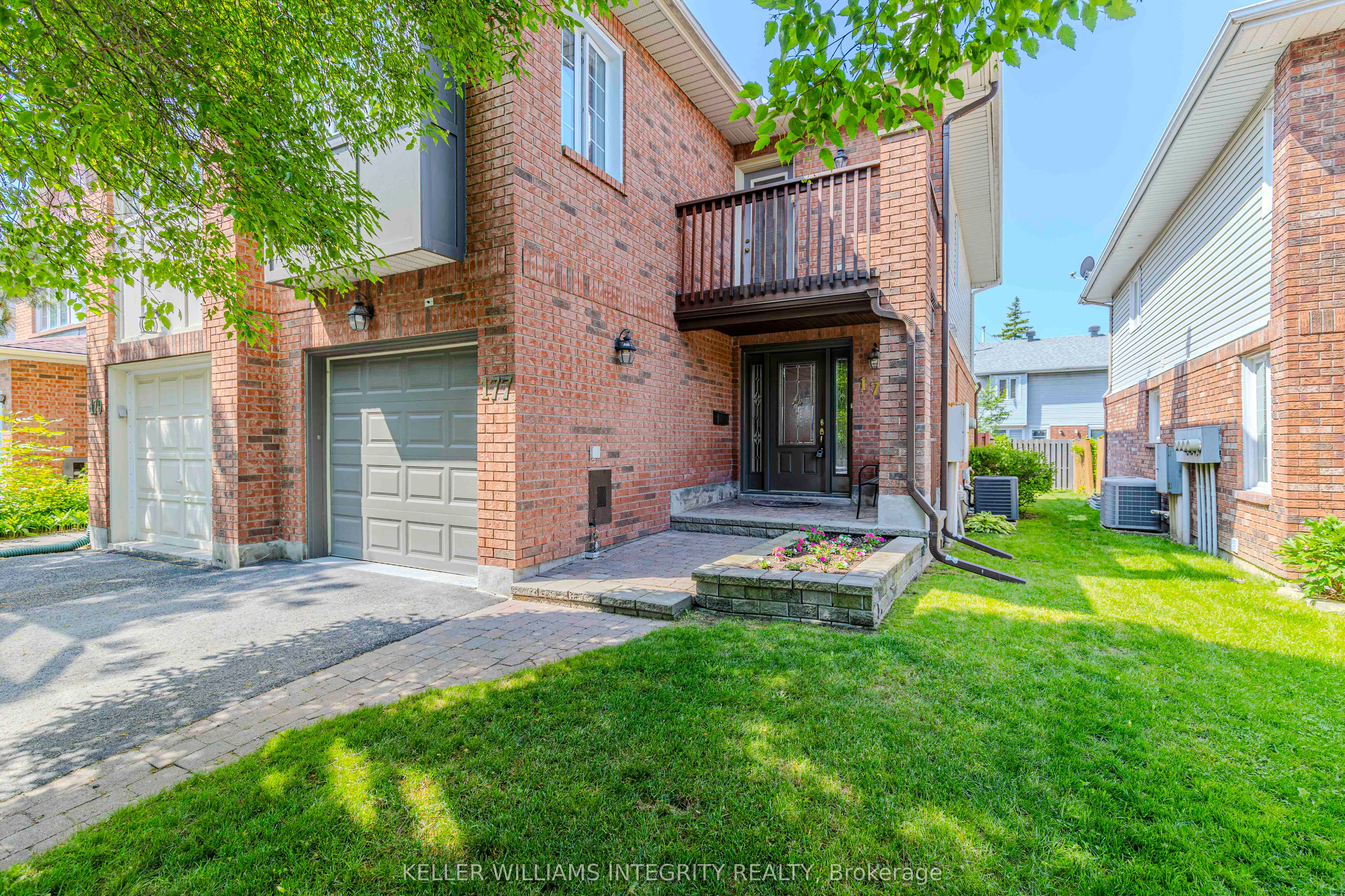 177 Thornbury Crescent Property Photo 2