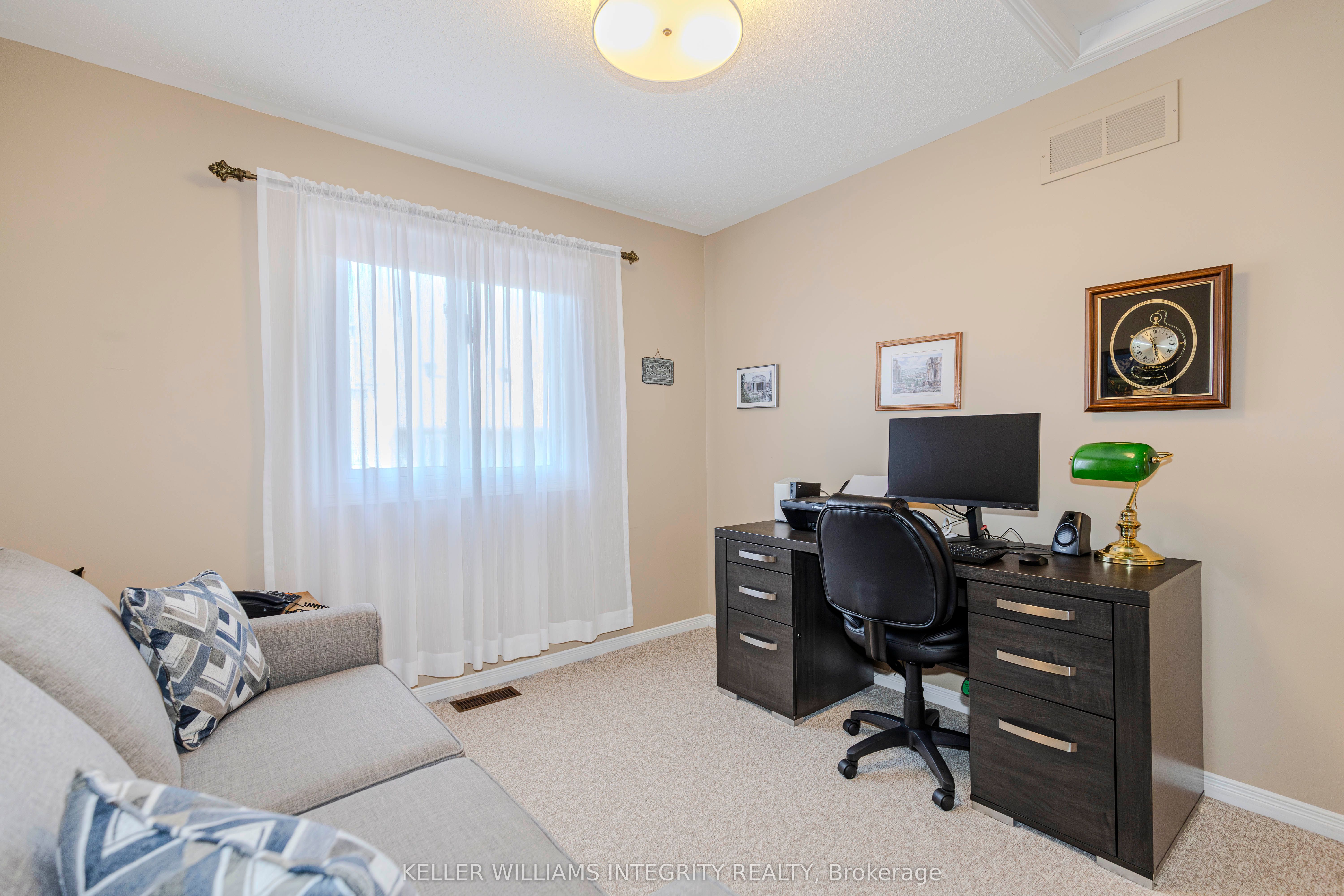 177 Thornbury Crescent Property Photo 34