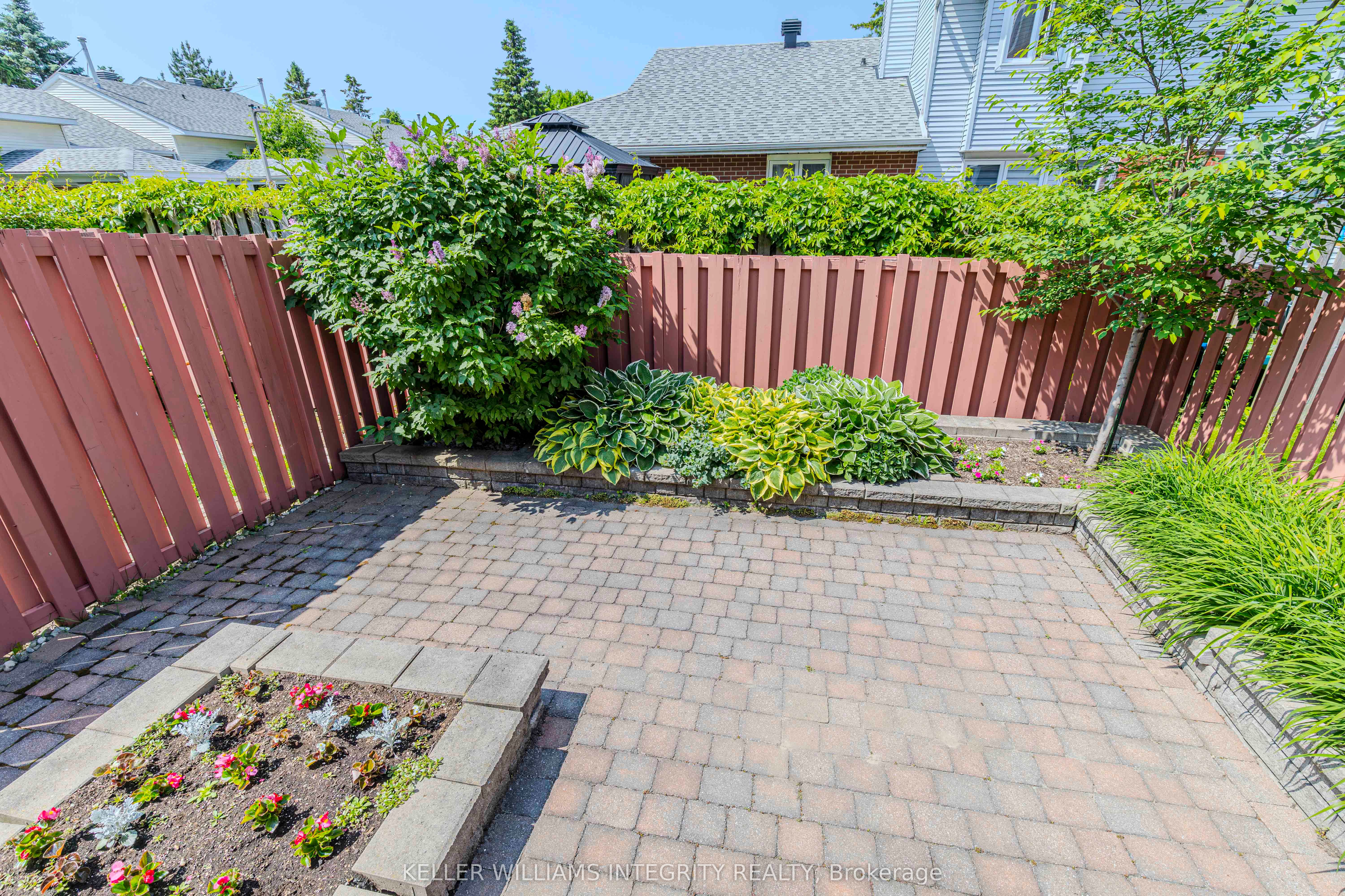 177 Thornbury Crescent Property Photo 46
