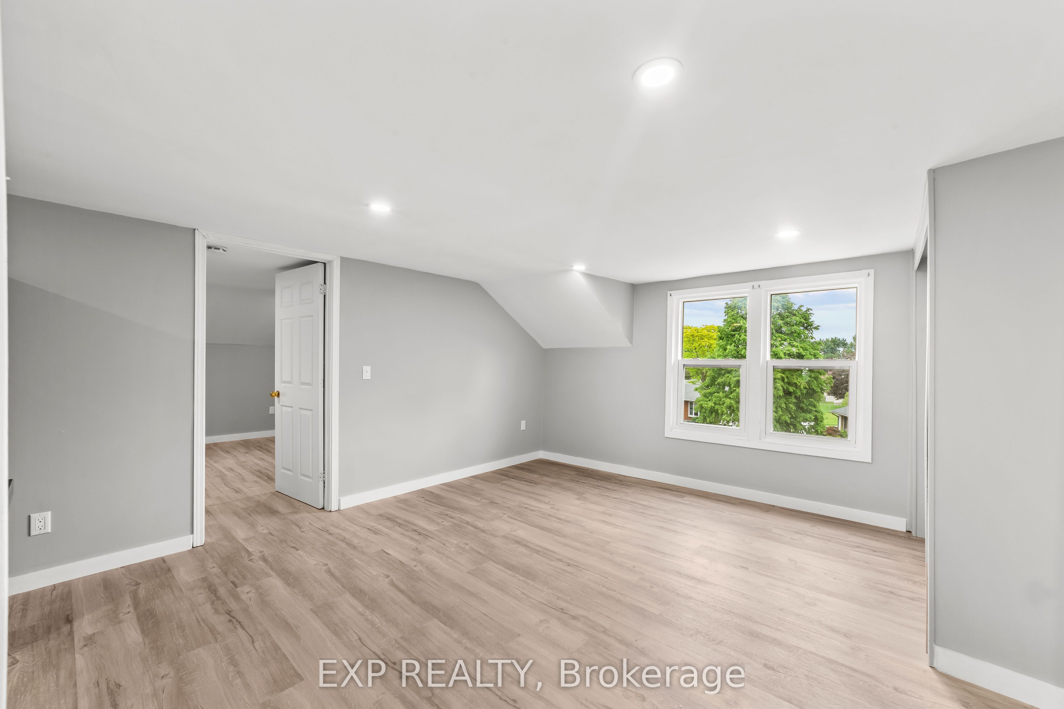 50 Fairview Avenue Property Photo 12