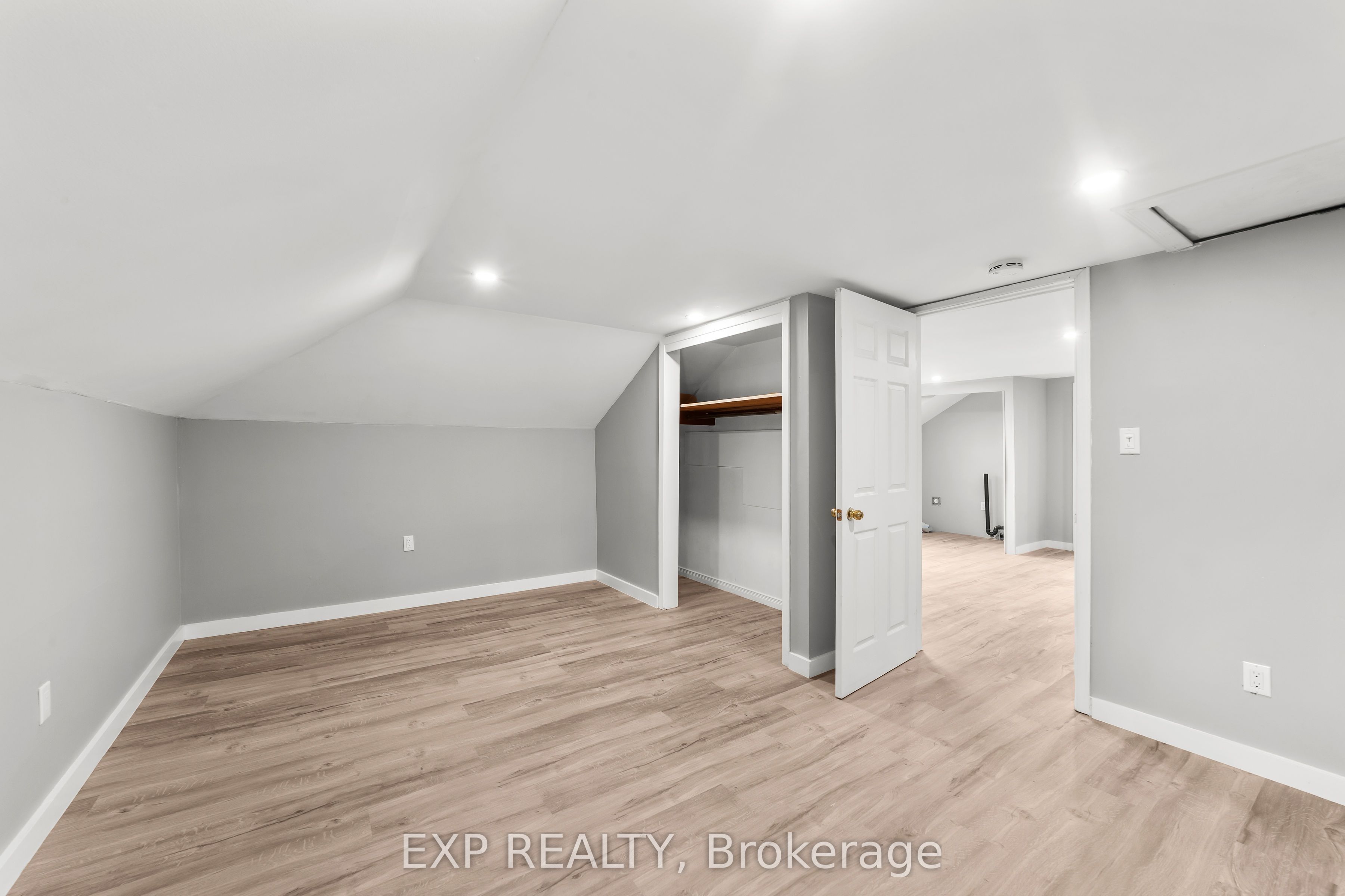 50 Fairview Avenue Property Photo 13
