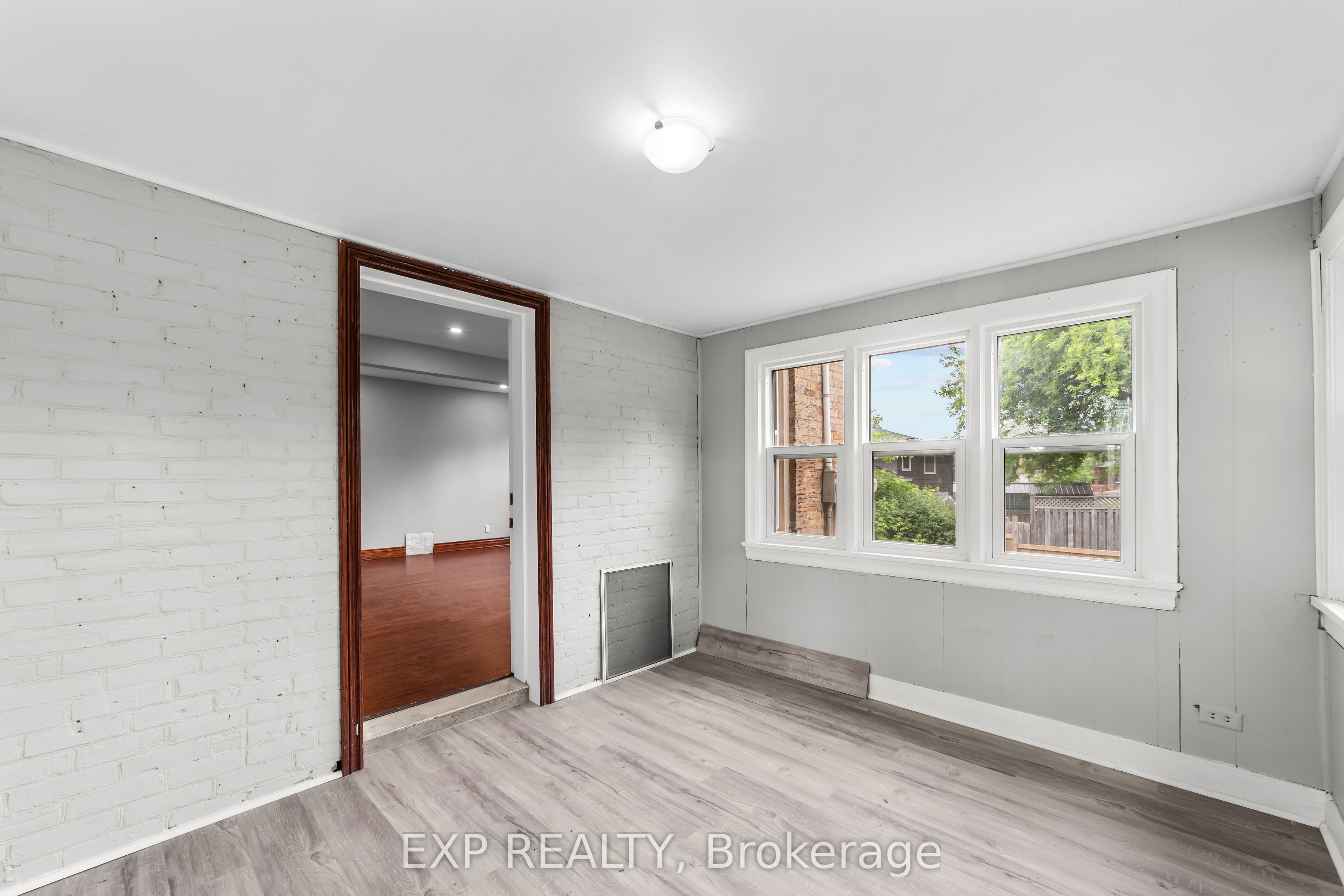 50 Fairview Avenue Property Photo 15