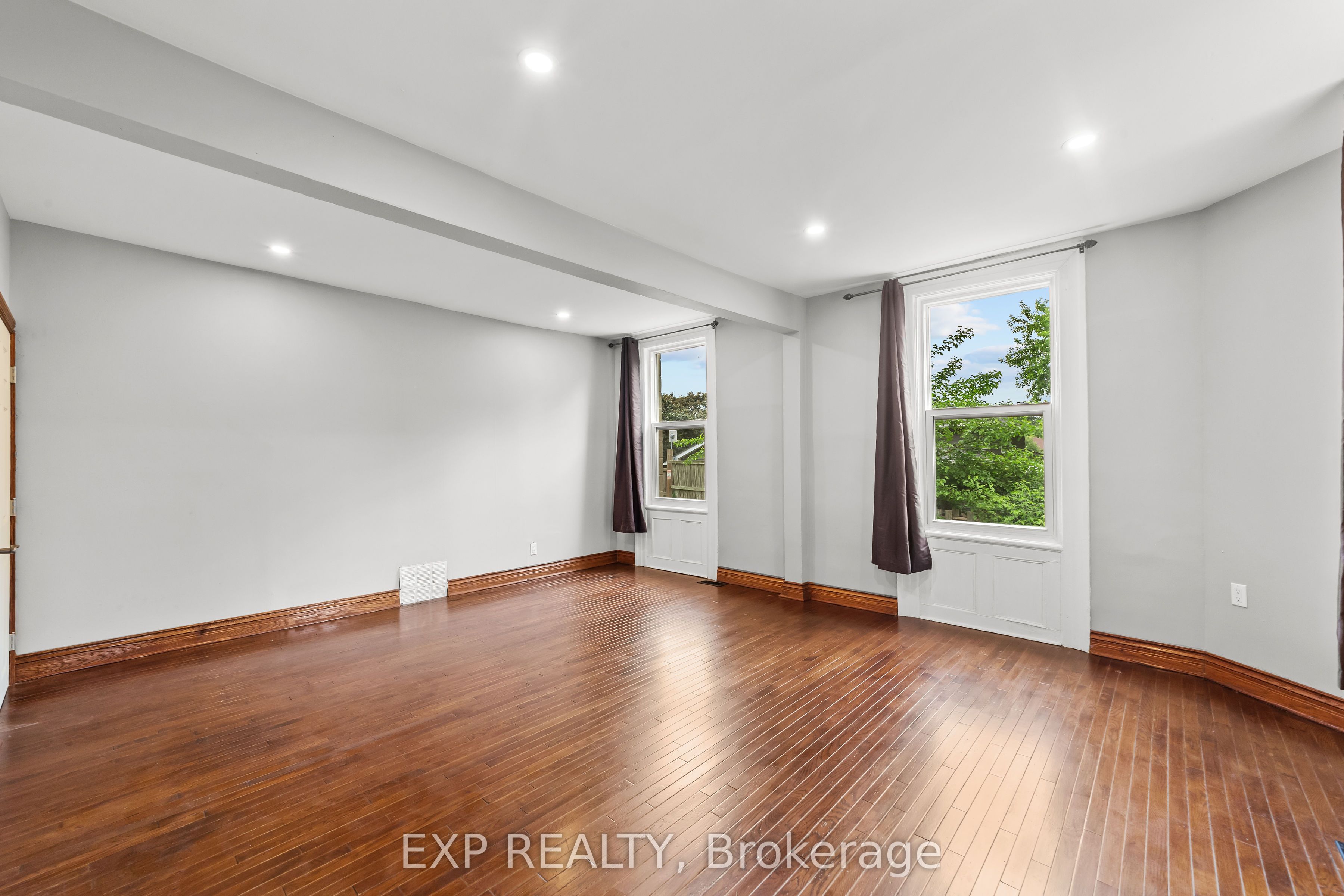 50 Fairview Avenue Property Photo 17