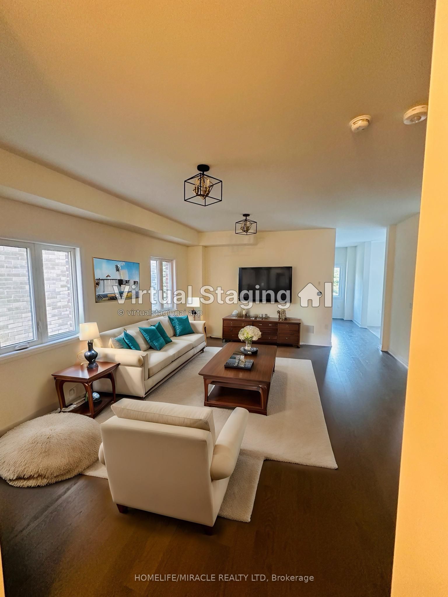 137 Dingman Street Property Photo 6