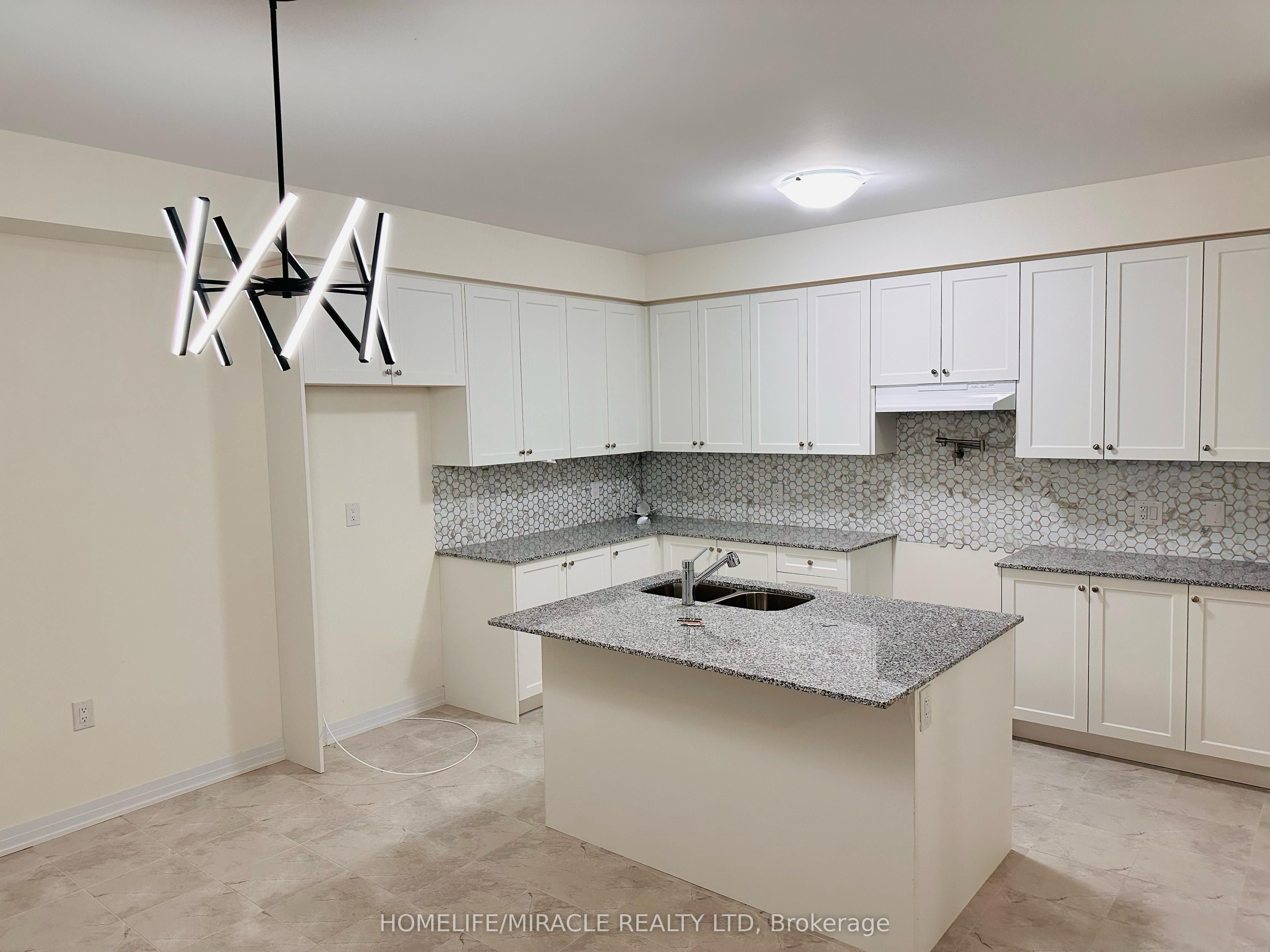 137 Dingman Street Property Photo 9