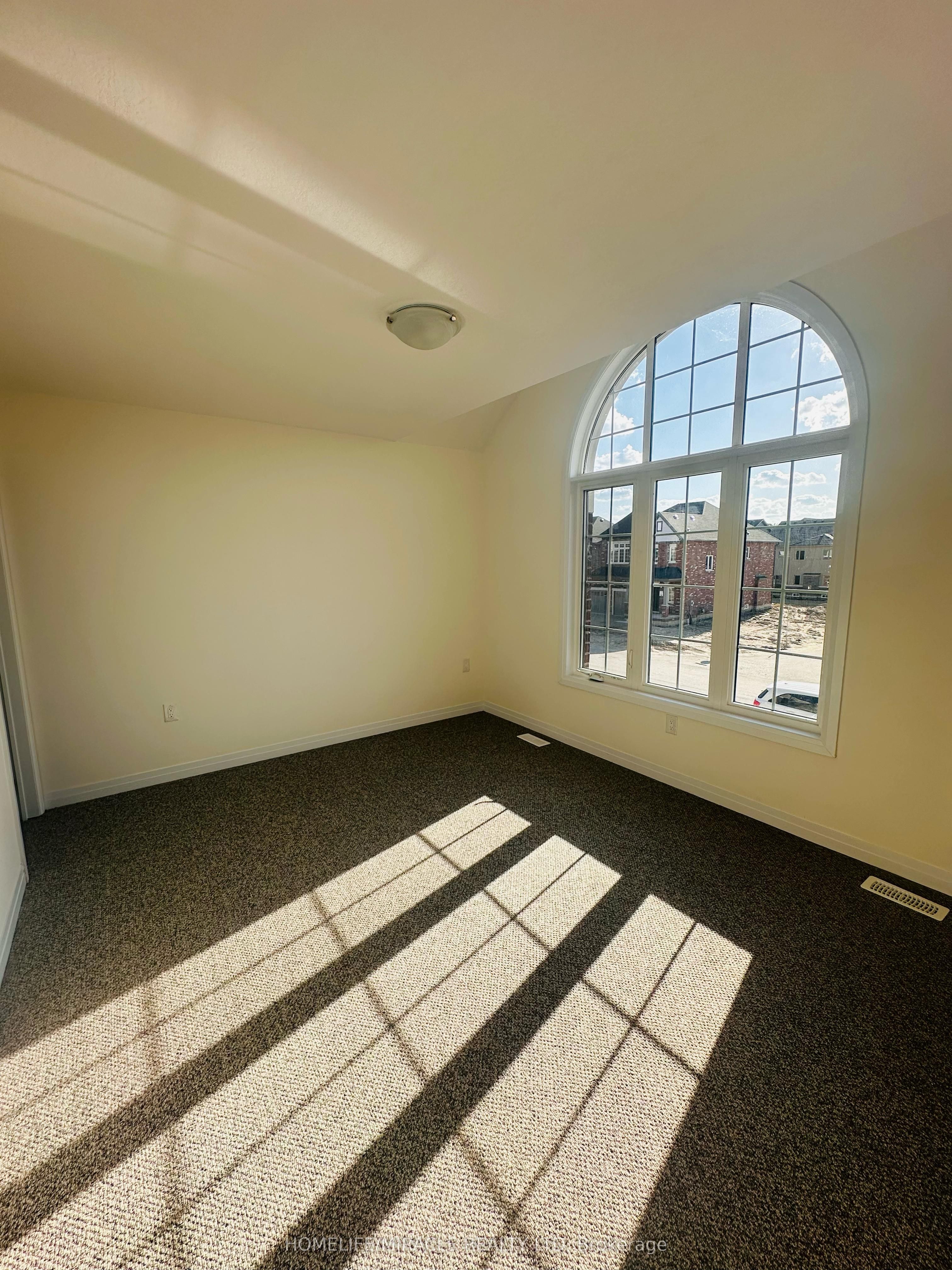 137 Dingman Street Property Photo 31