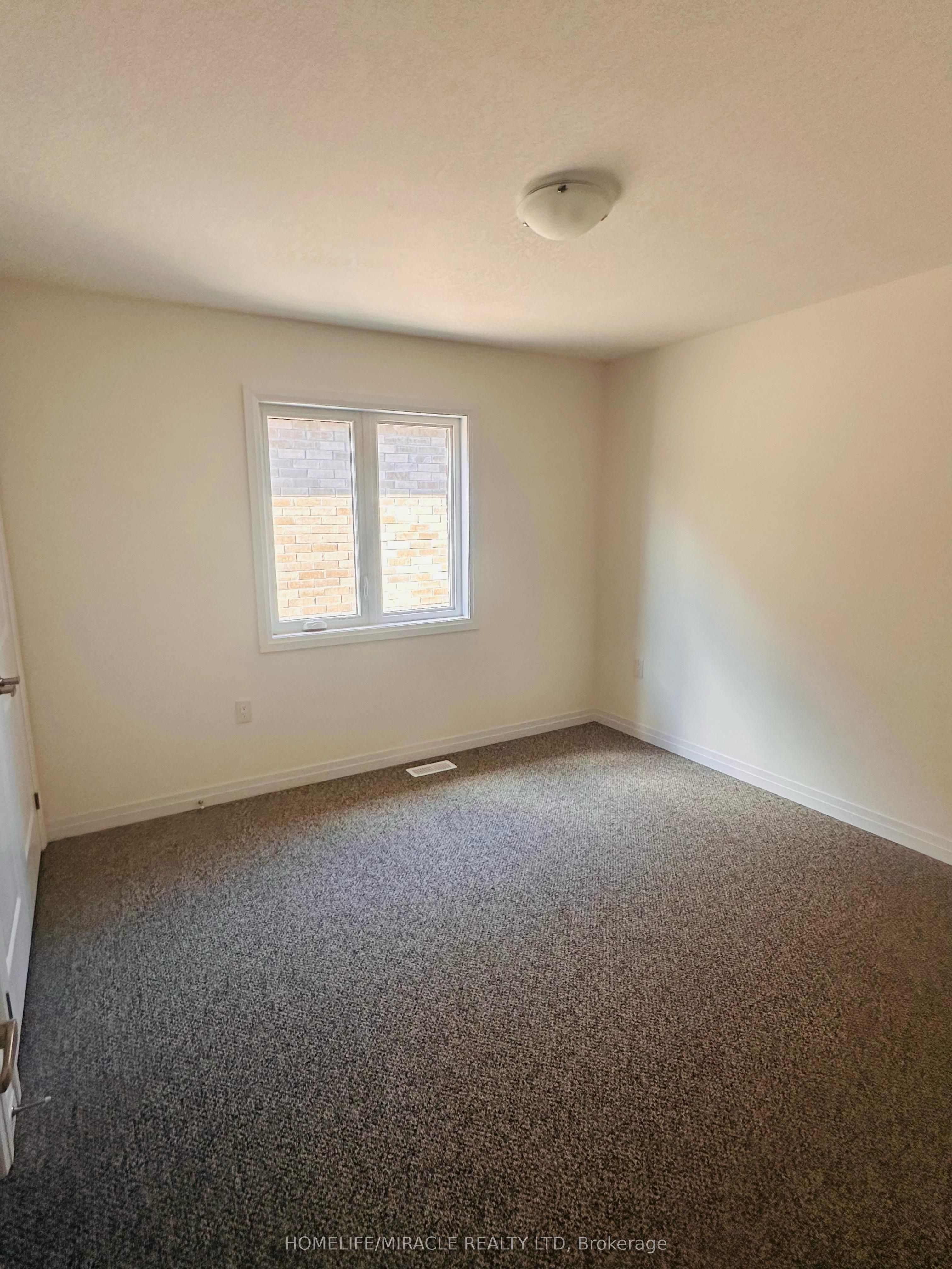 137 Dingman Street Property Photo 34