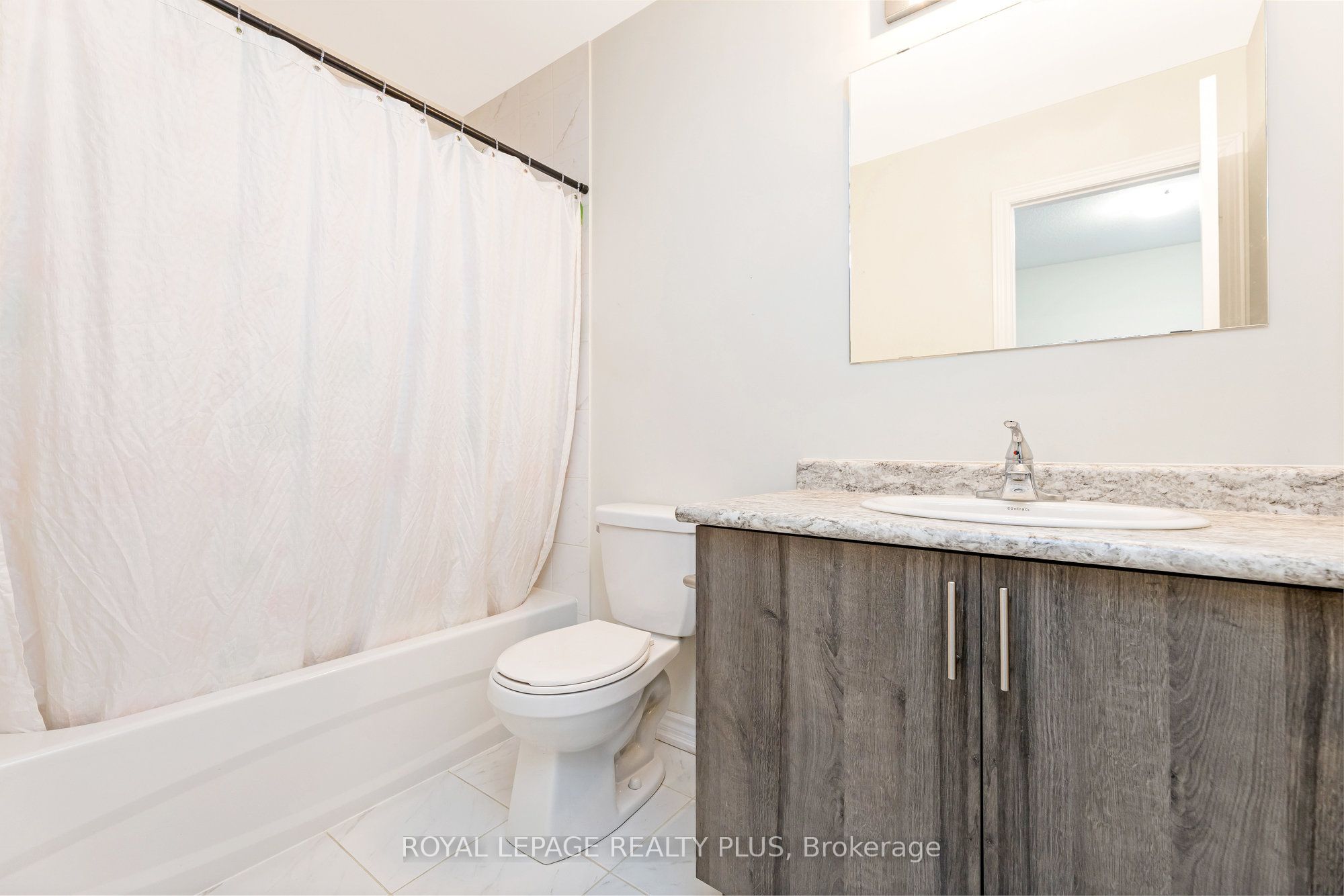 88 Decorso Drive 22 Property Photo 34