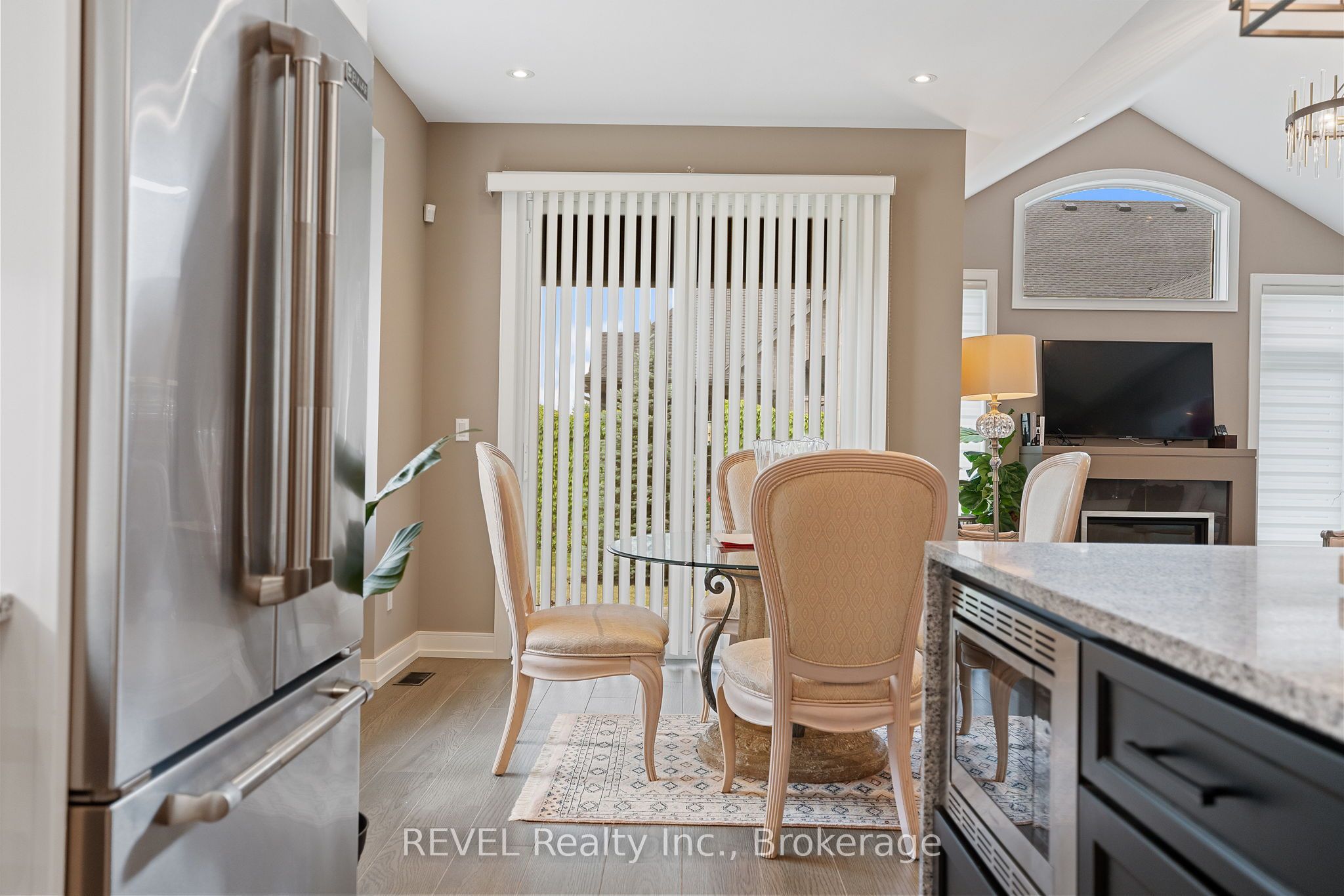 120 Carrick Trail Property Photo 9