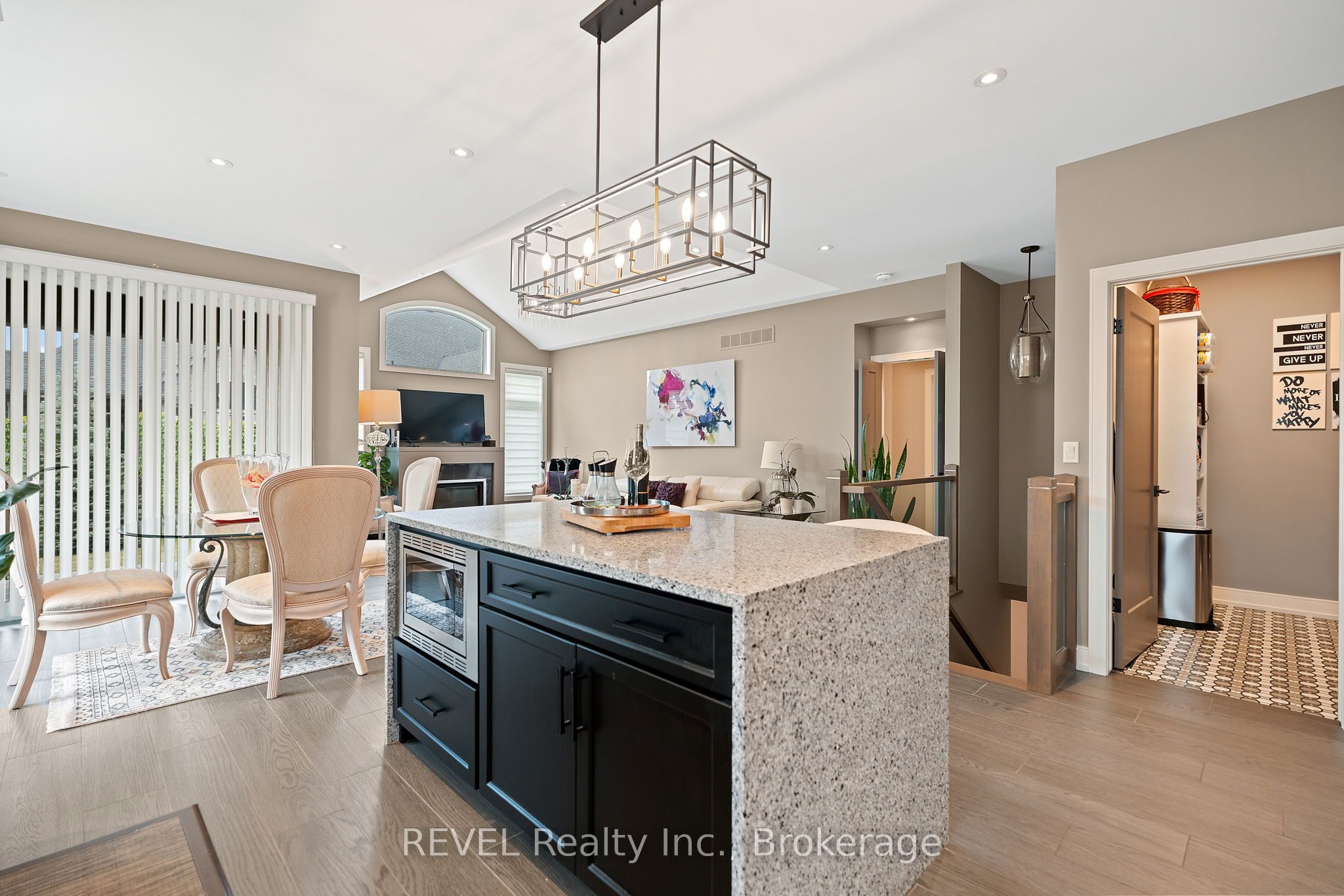 120 Carrick Trail Property Photo 10