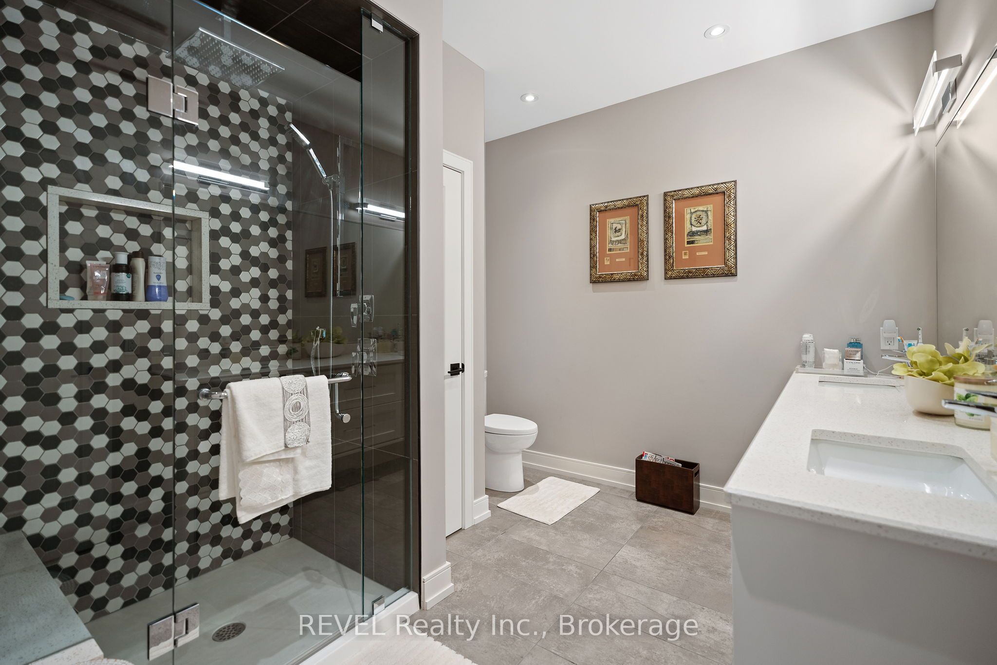 120 Carrick Trail Property Photo 24