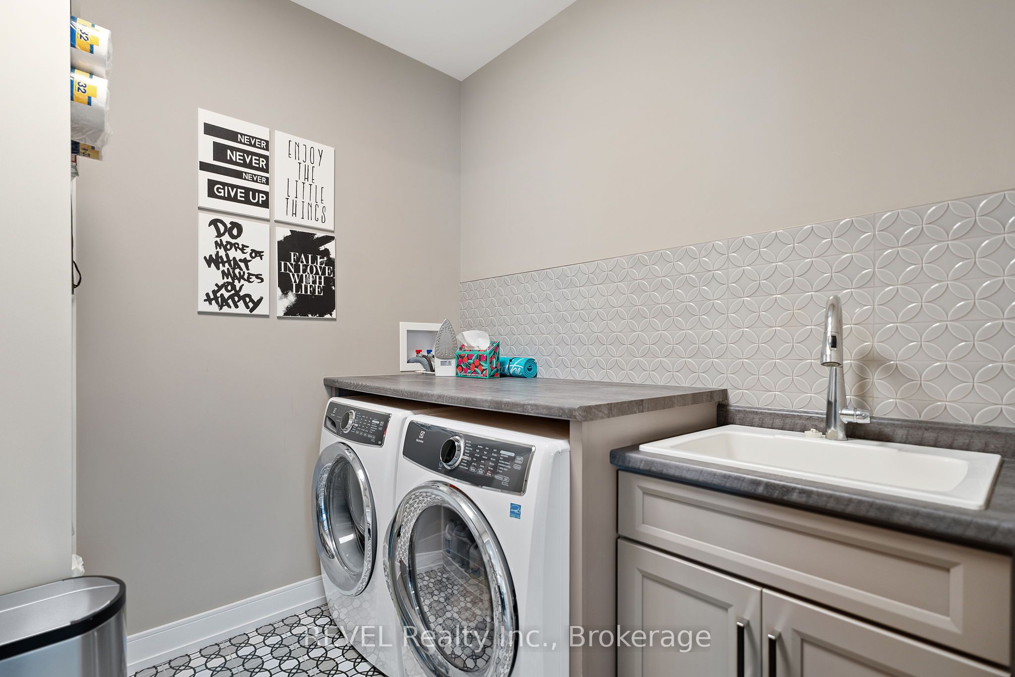 120 Carrick Trail Property Photo 27