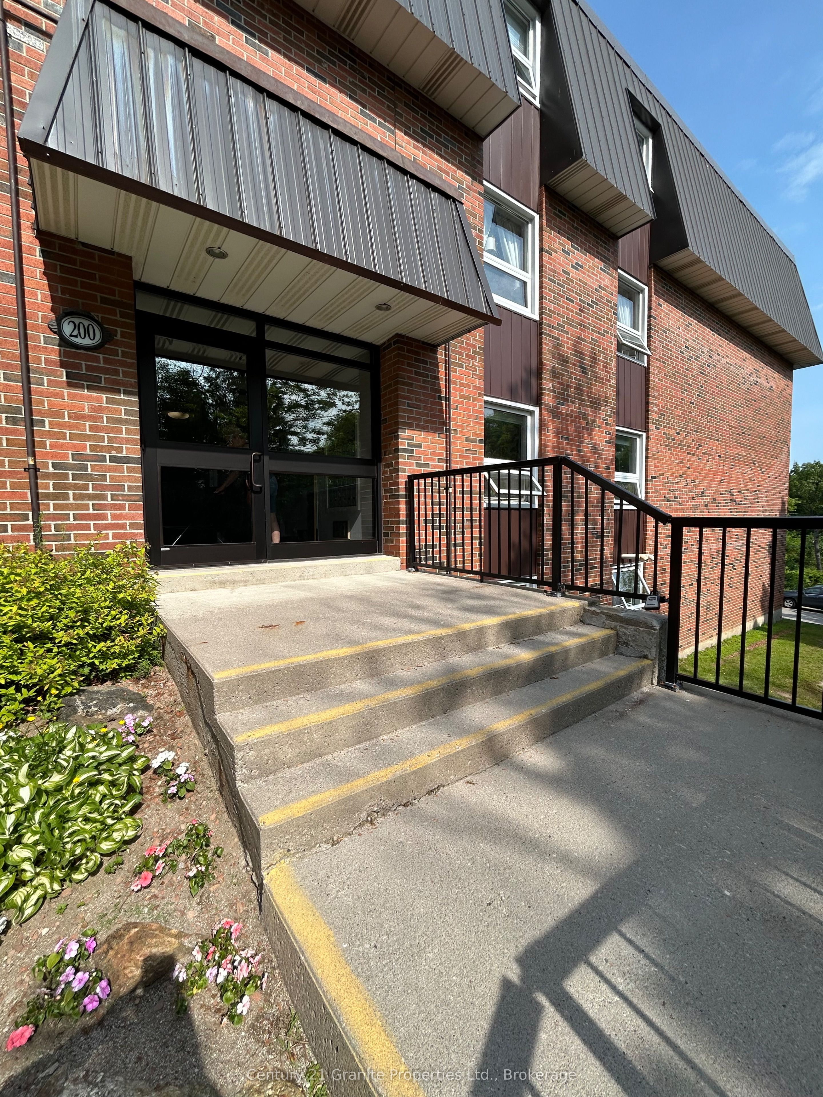 #306 - 200 Beaconview Heights Property Photo 2