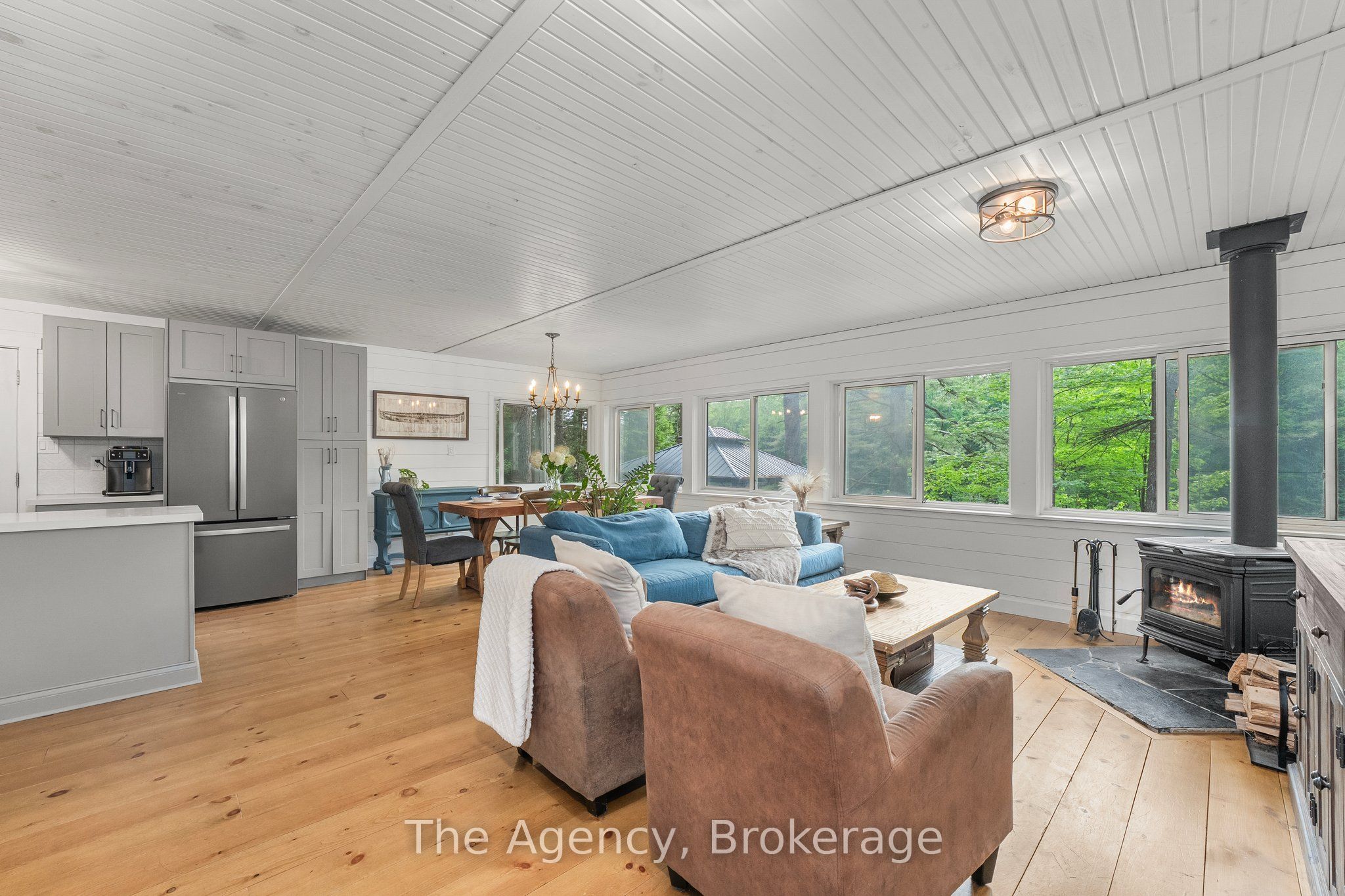 1333 Sherwood Forest Road Property Photo 3