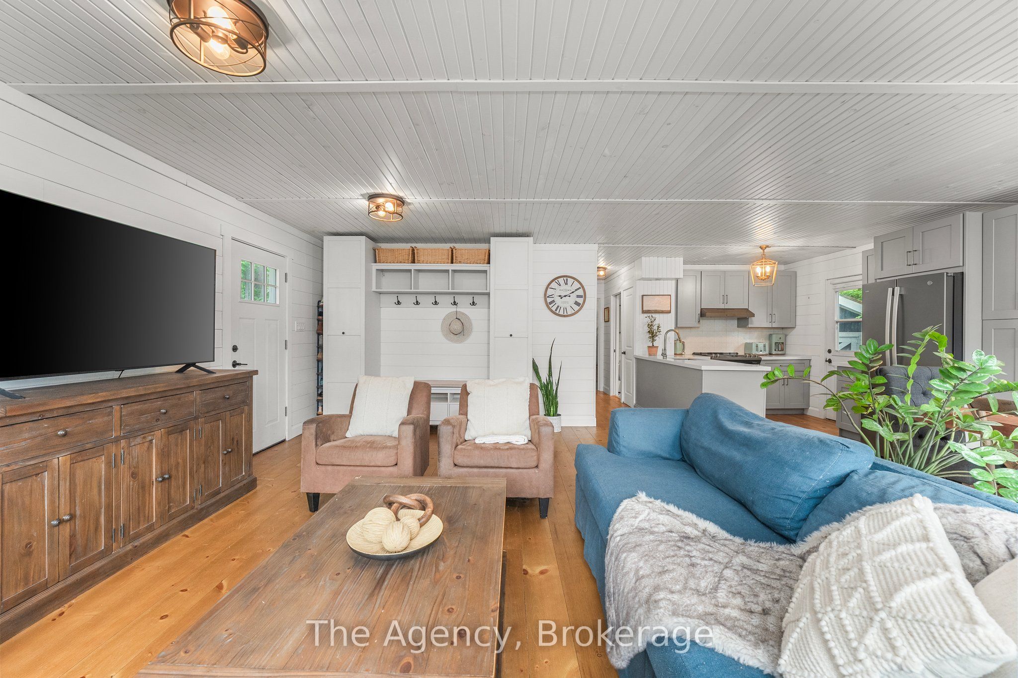 1333 Sherwood Forest Road Property Photo 5