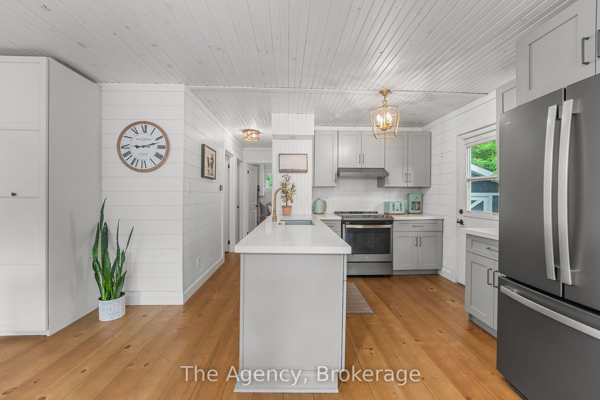 1333 Sherwood Forest Road Property Photo 8