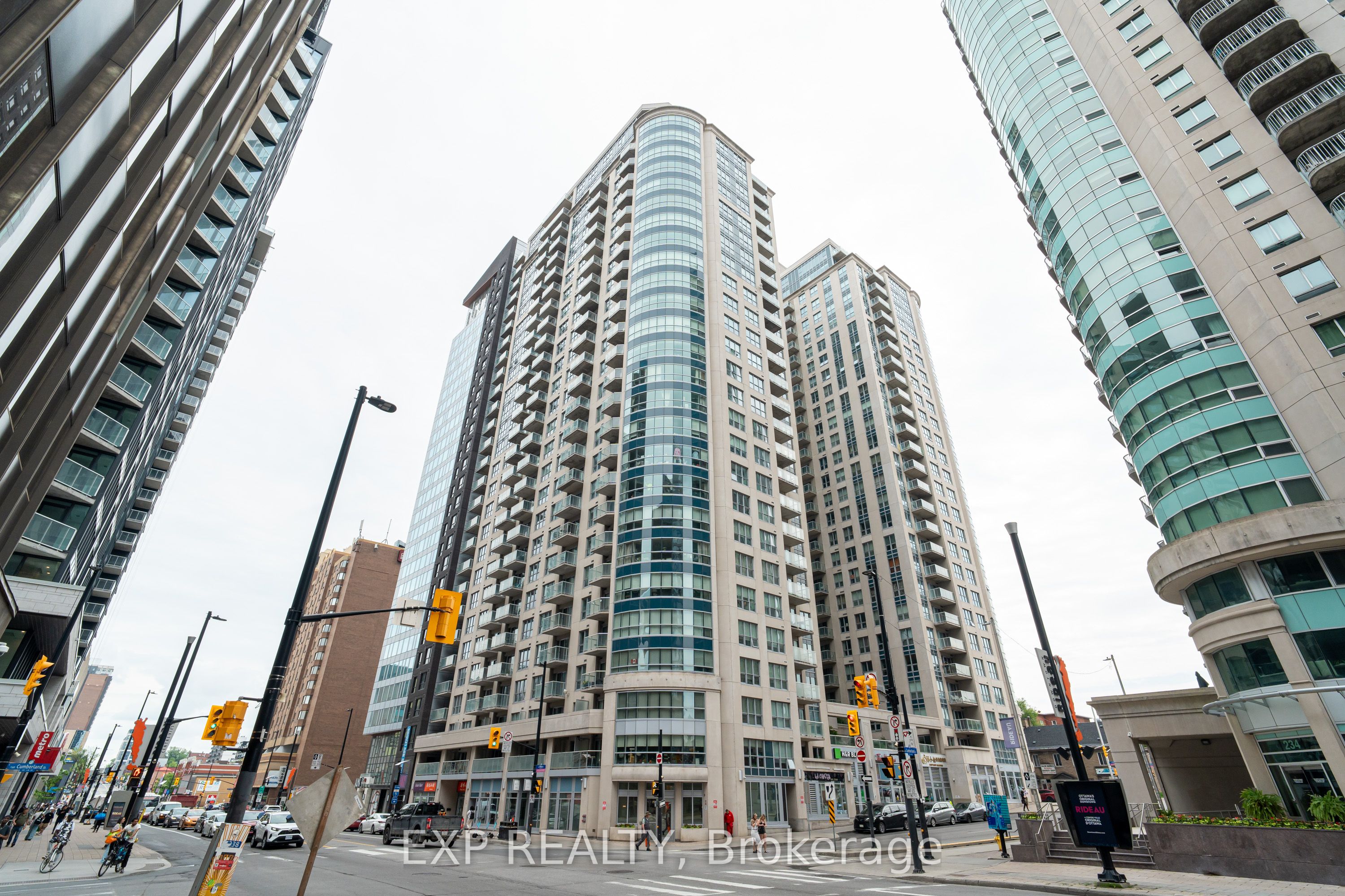#2606 - 242 Rideau Street Property Photo 1