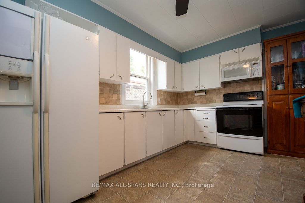 132 King Street Property Photo 4