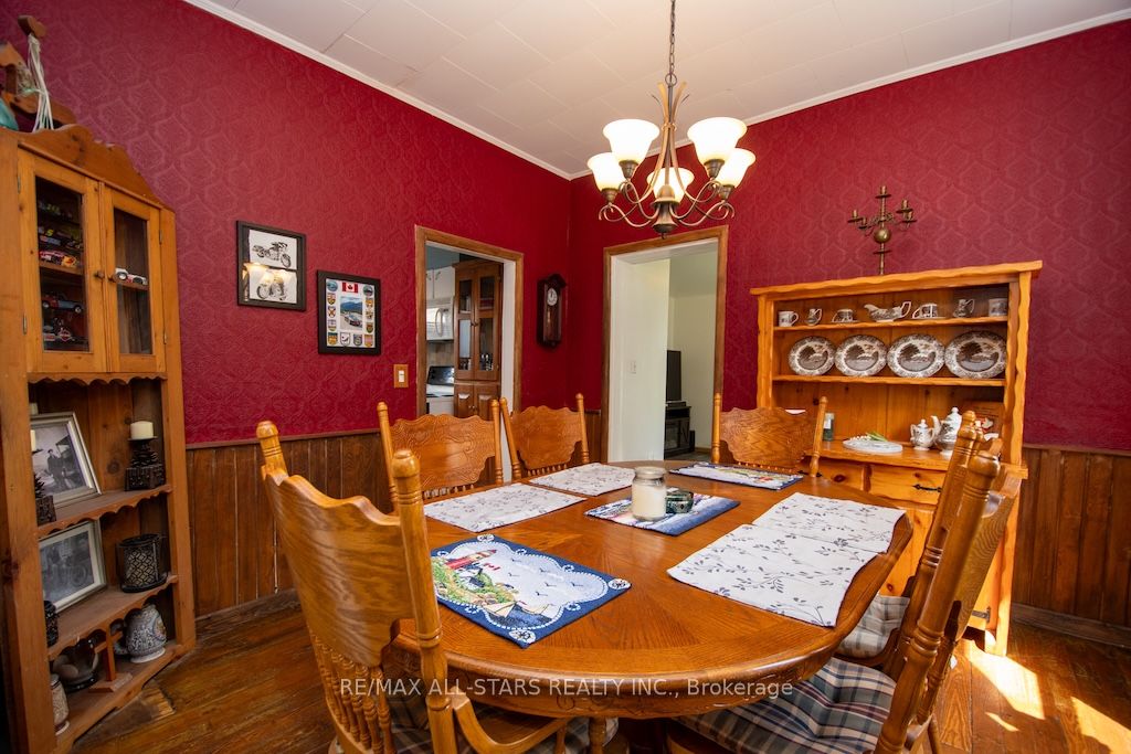 132 King Street Property Photo 8