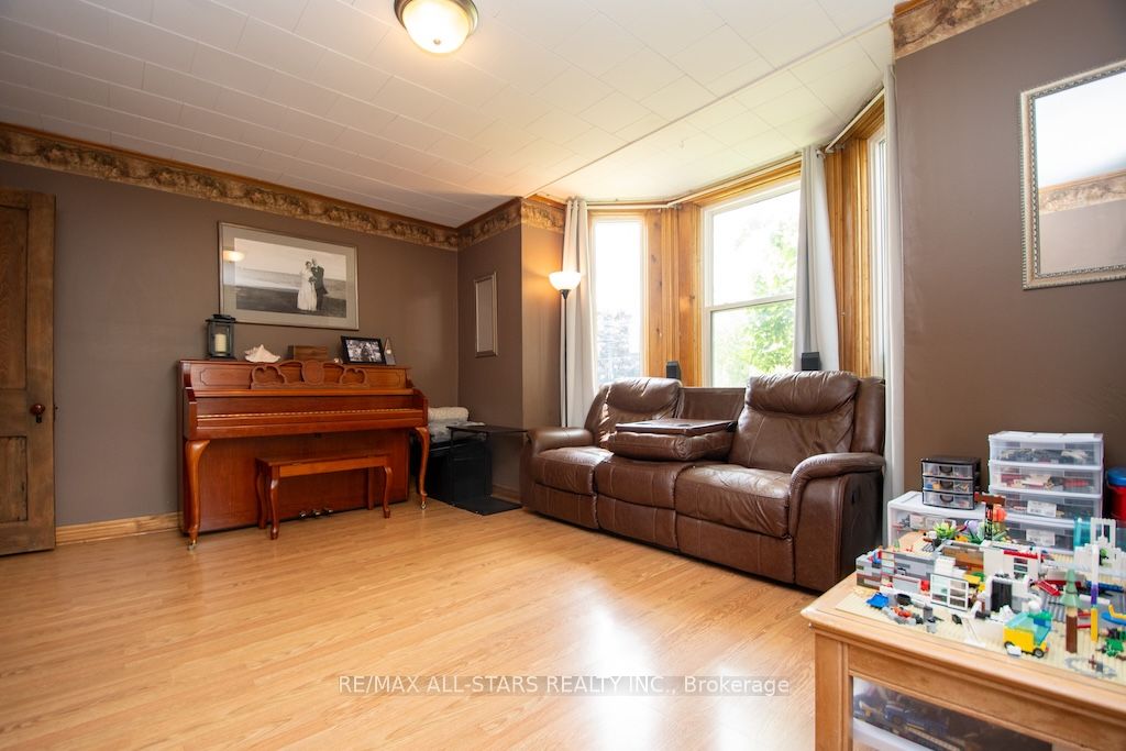 132 King Street Property Photo 10