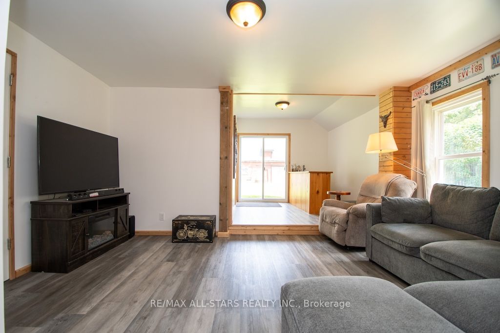 132 King Street Property Photo 11