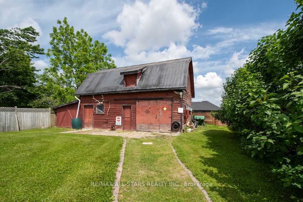 132 King Street Property Photo 23