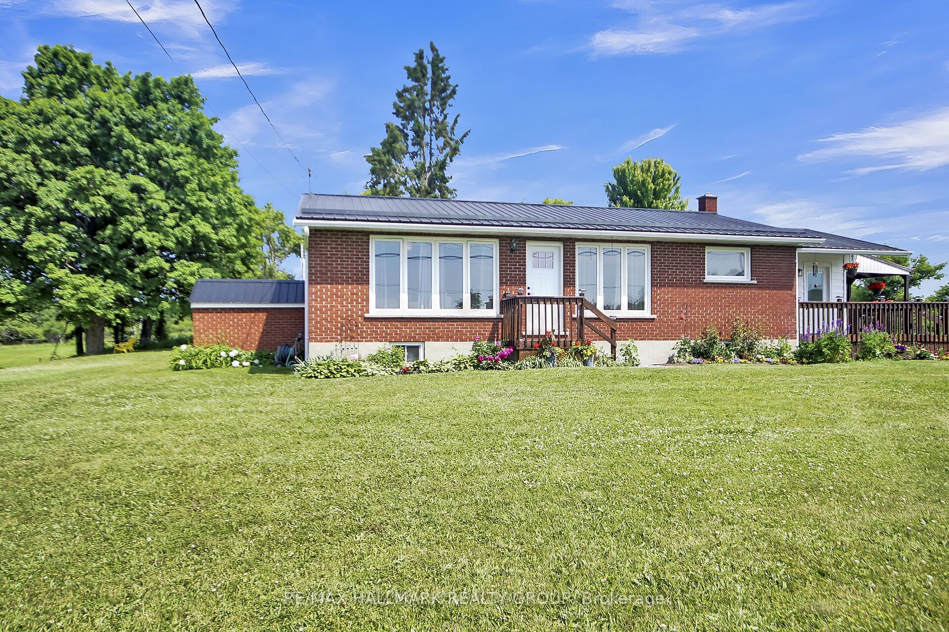 1352 County 43 Road Highway W