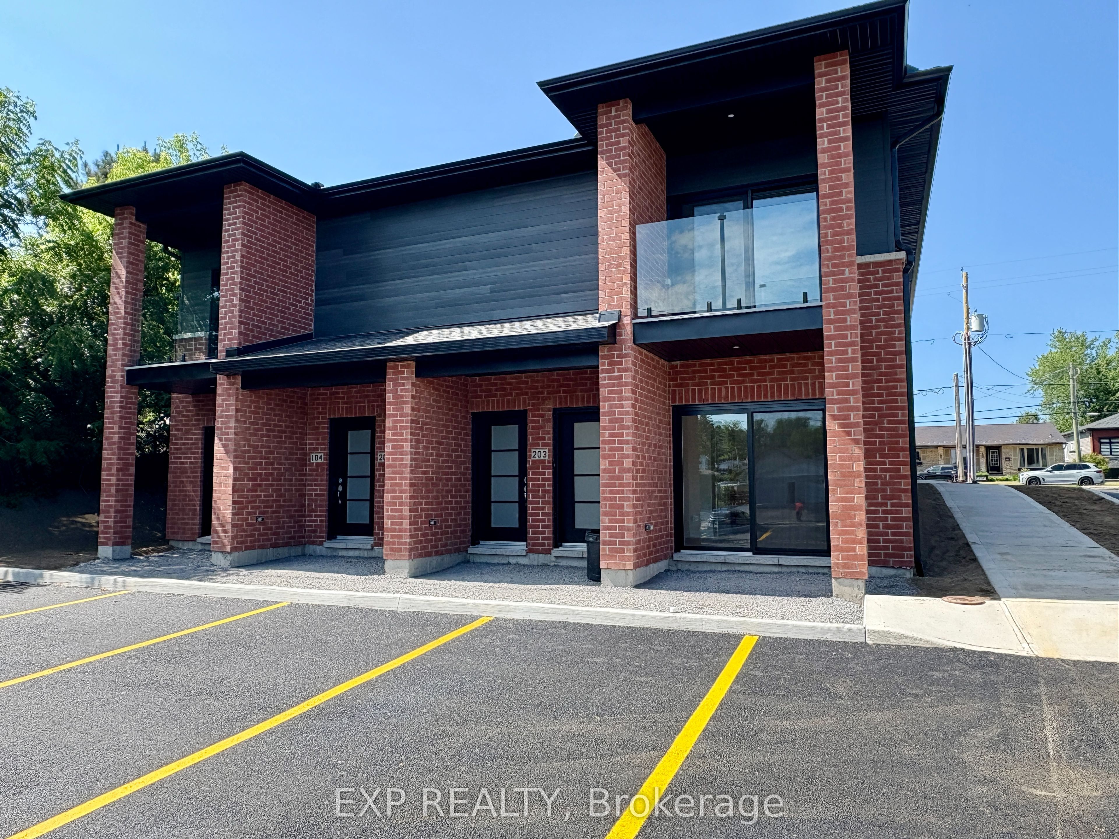 #203 - 897 Laurier Street Property Photo 1