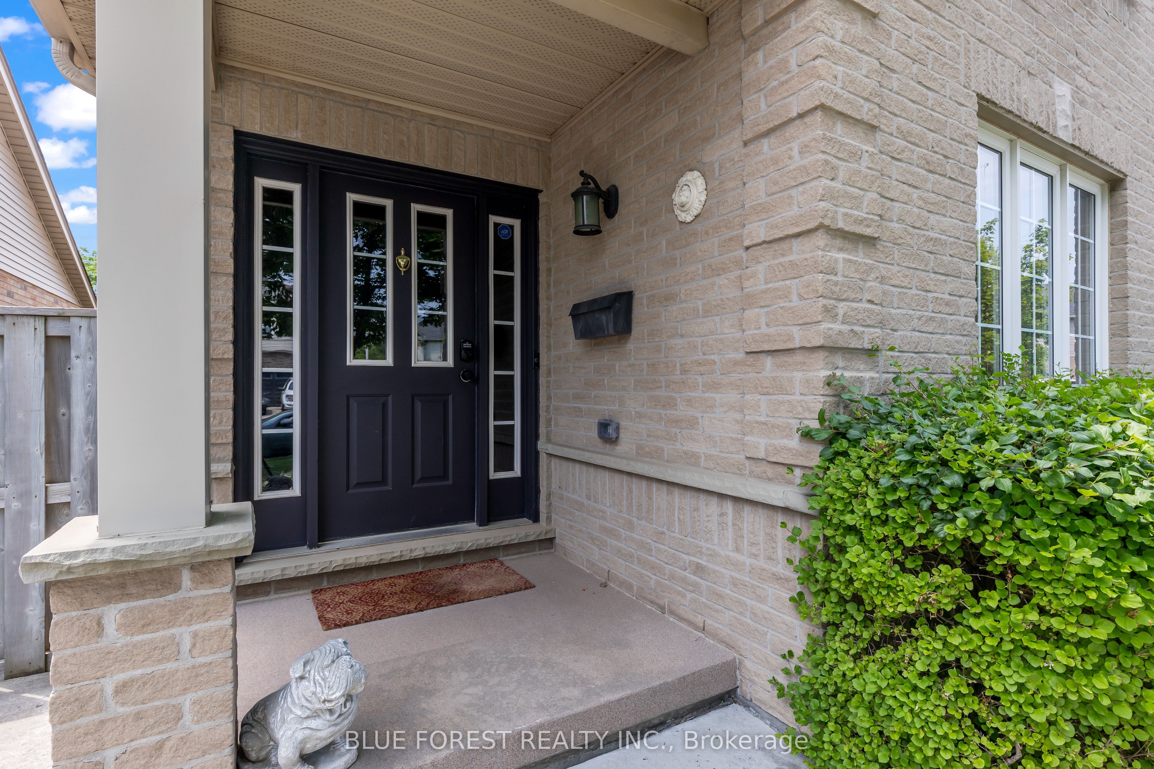 258 South Leaksdale Circle Property Photo 4