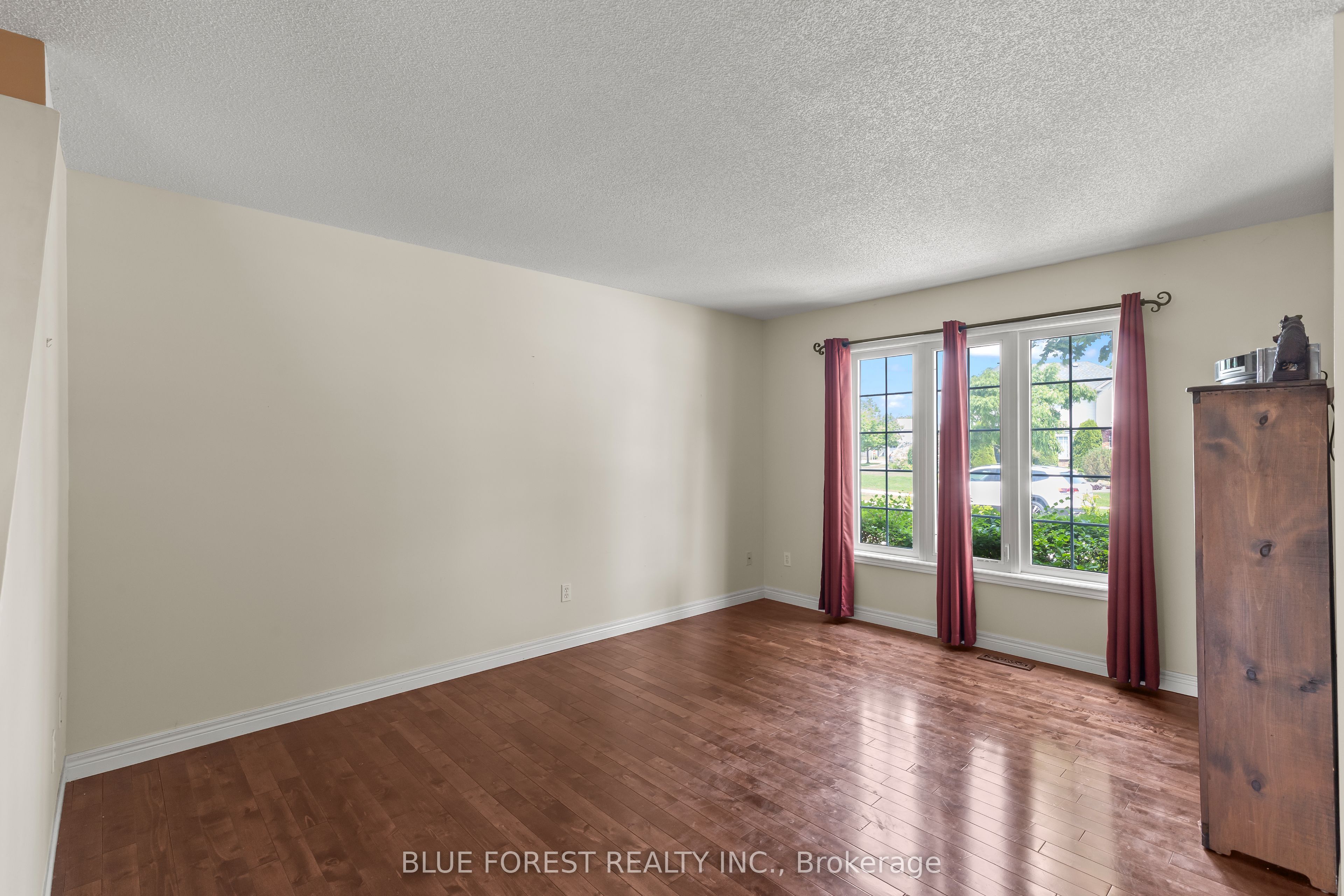 258 South Leaksdale Circle Property Photo 6