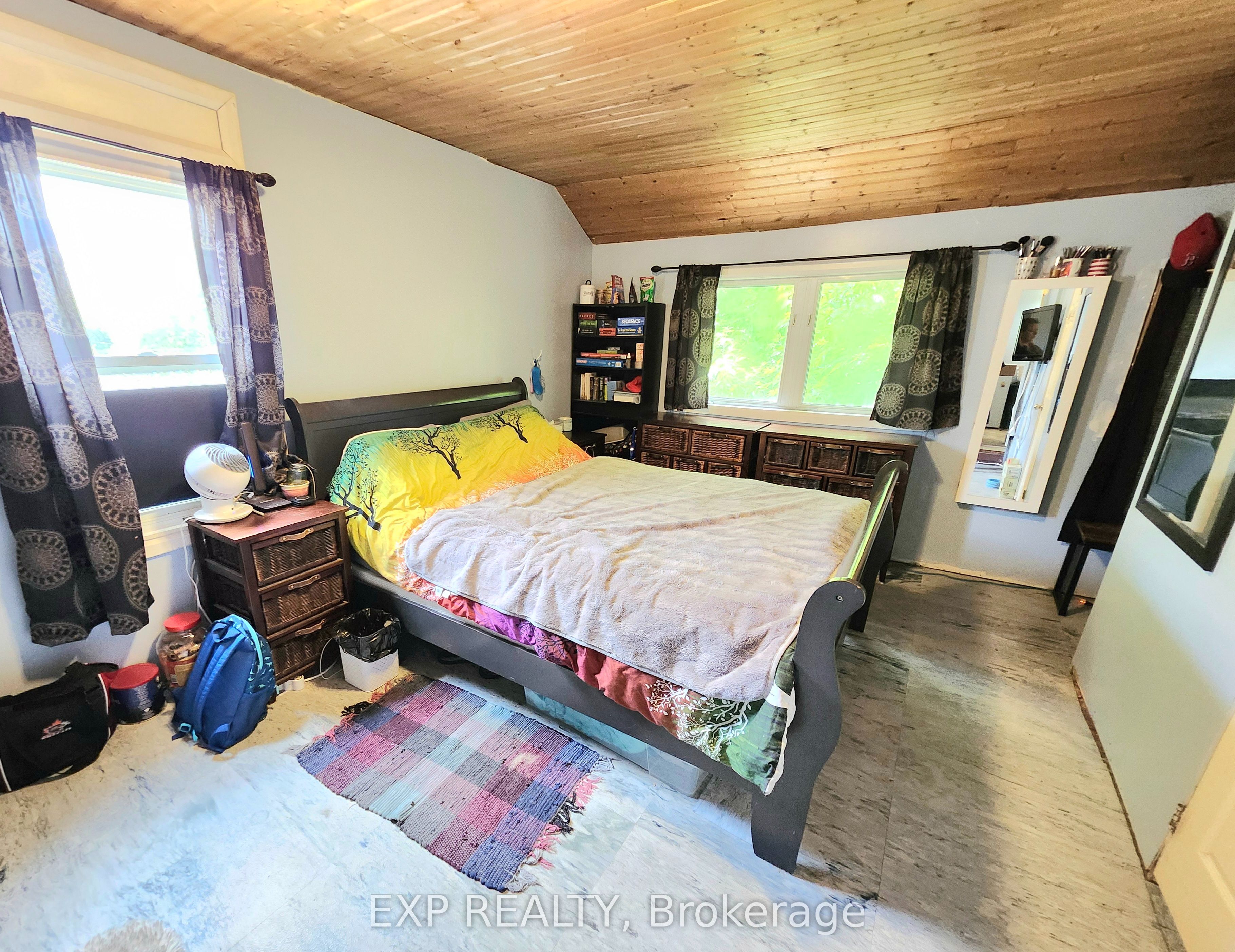 485 Dibble Street W Property Photo 13