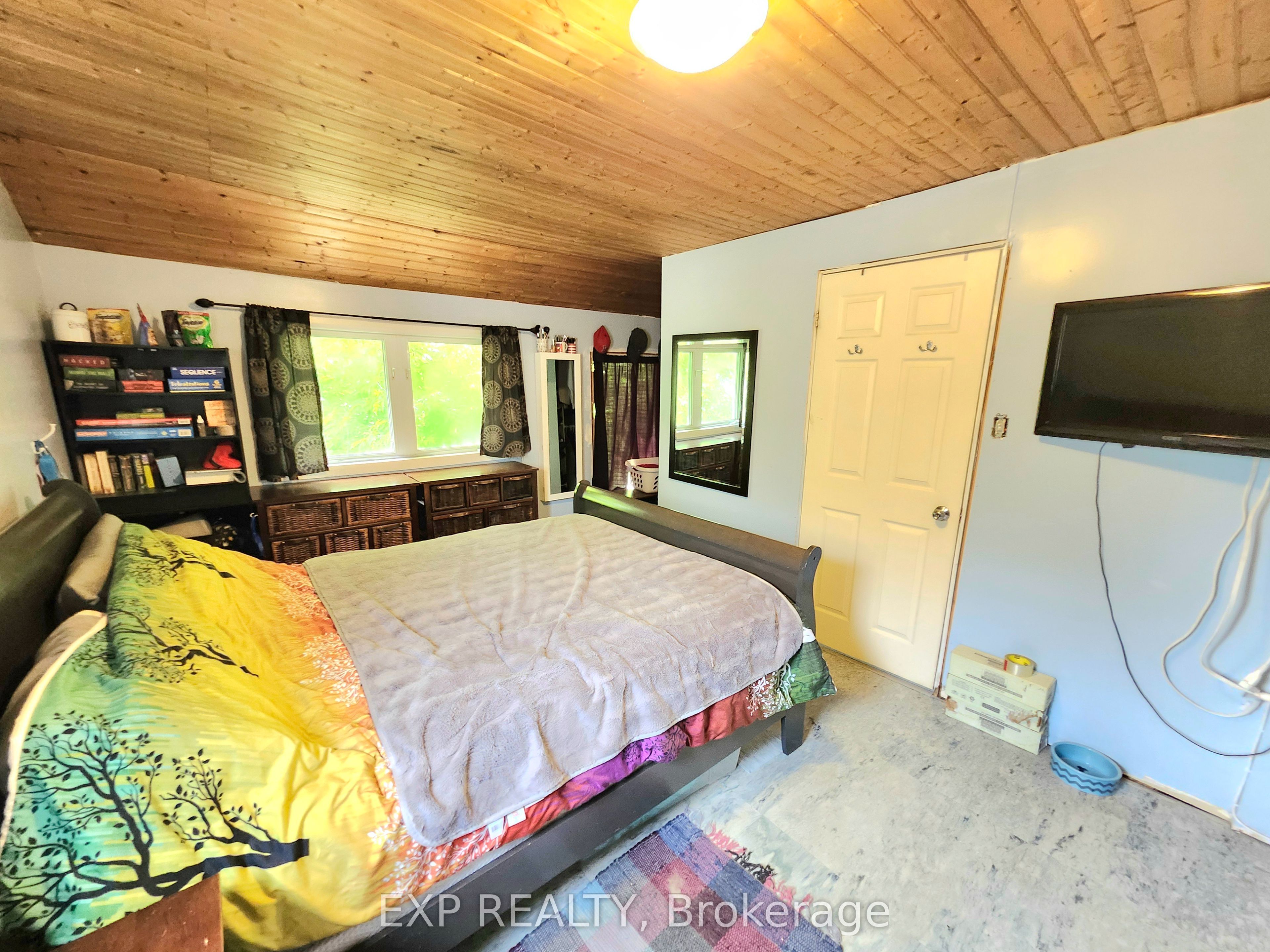 485 Dibble Street W Property Photo 14