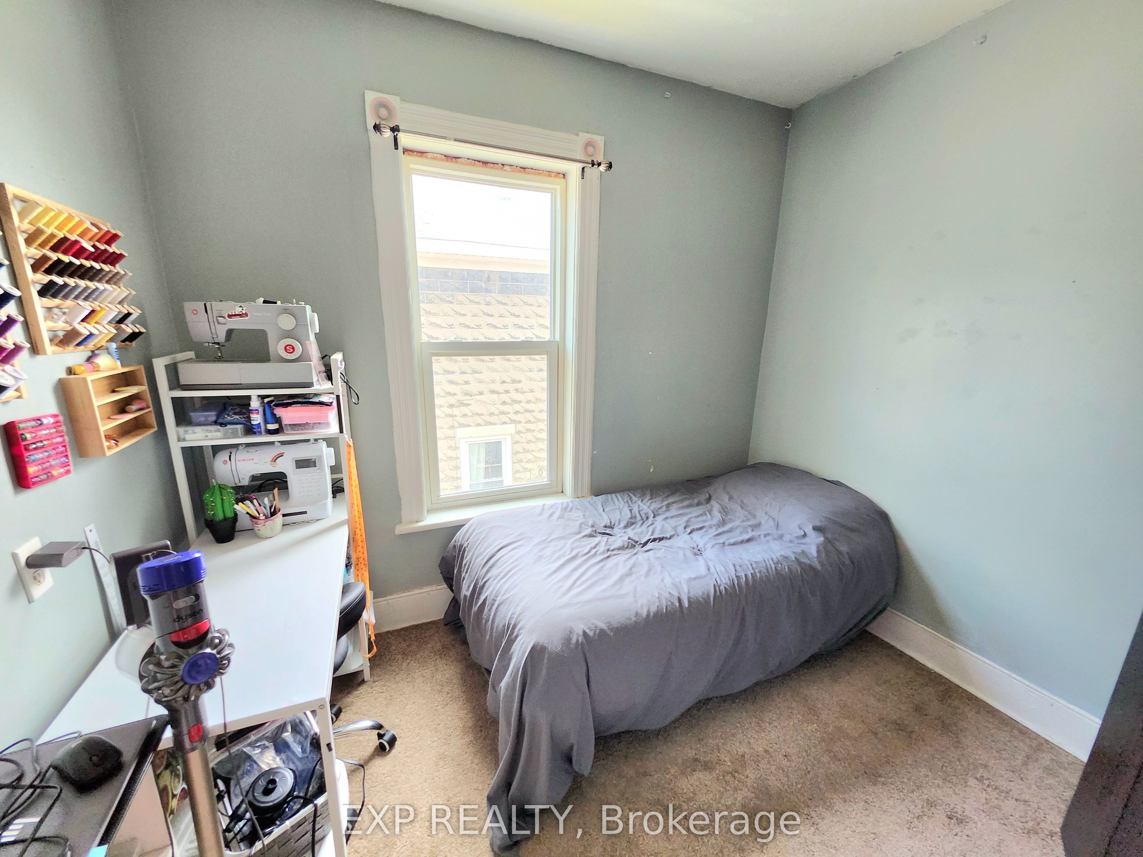 485 Dibble Street W Property Photo 17