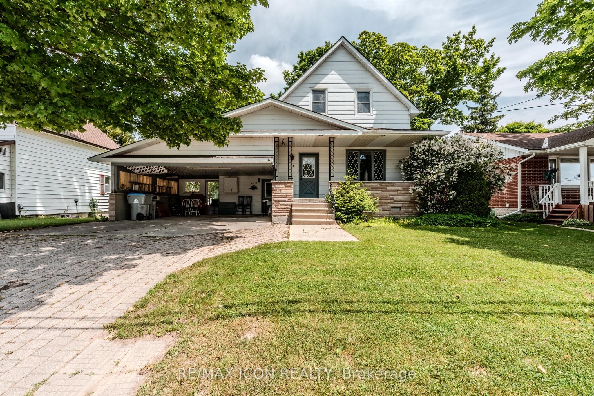 275 Mckenzie Street E Property Photo 1