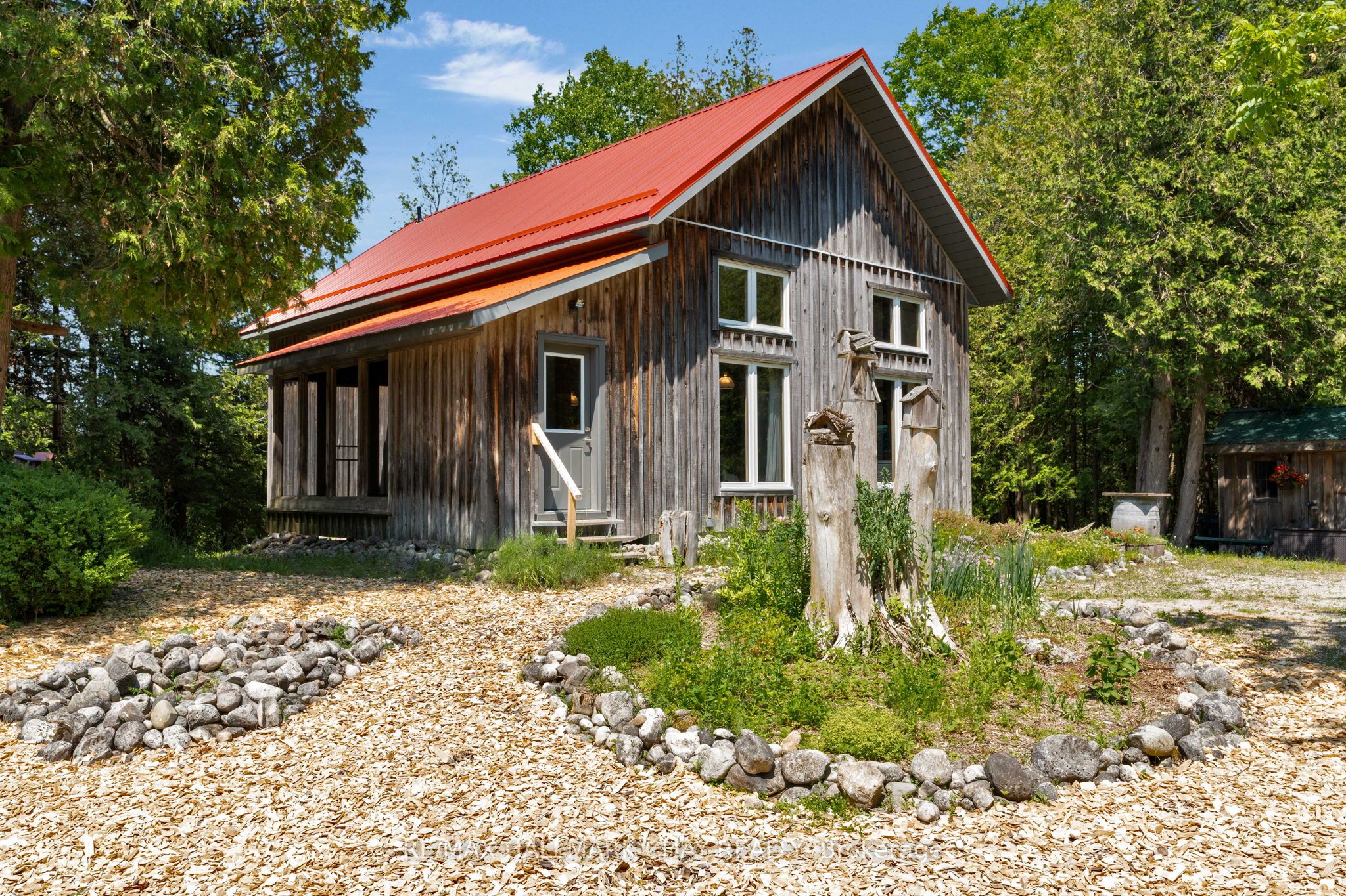 343609 North Line Property Photo 1