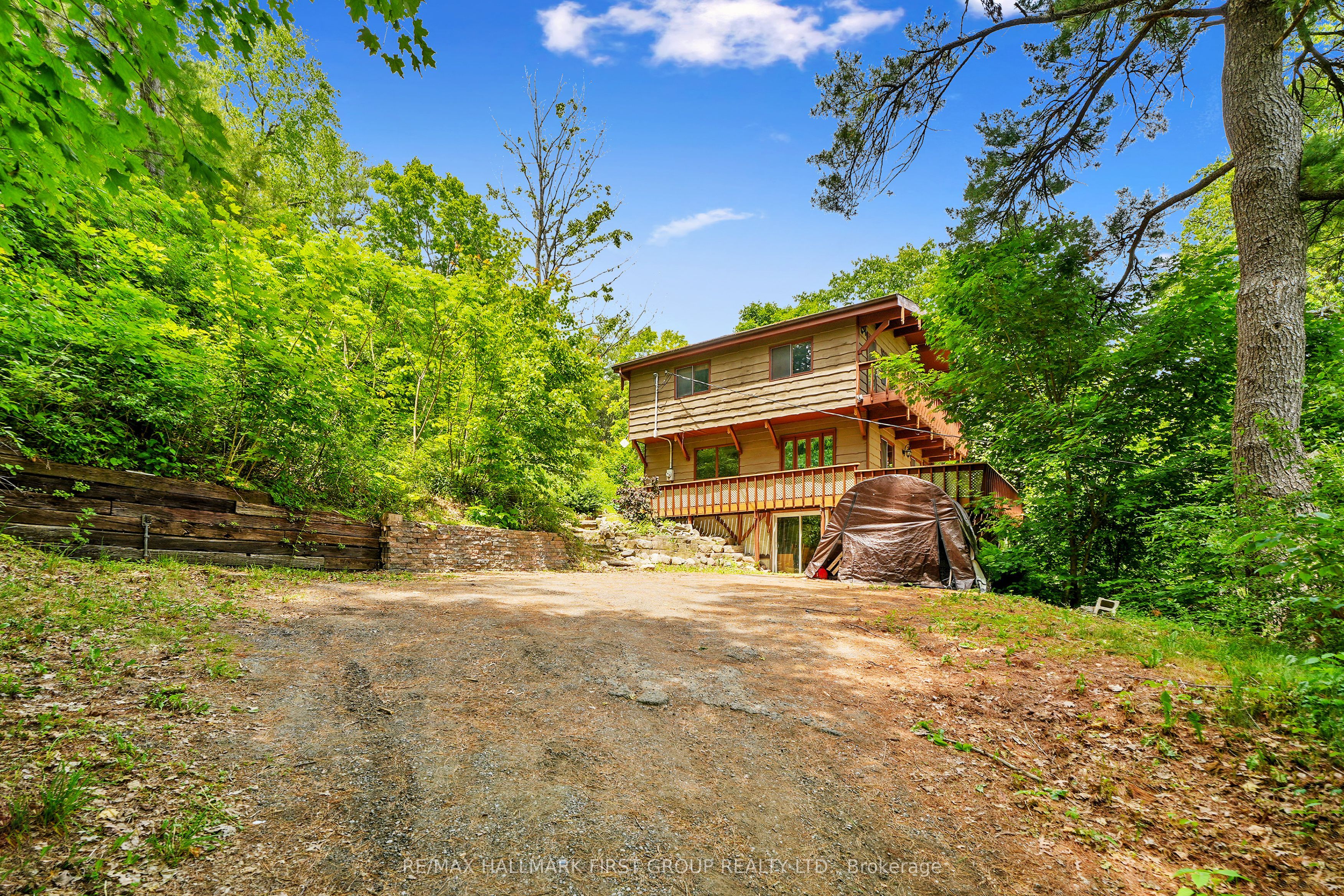 206 Pinnacle Hill Road Property Photo 2