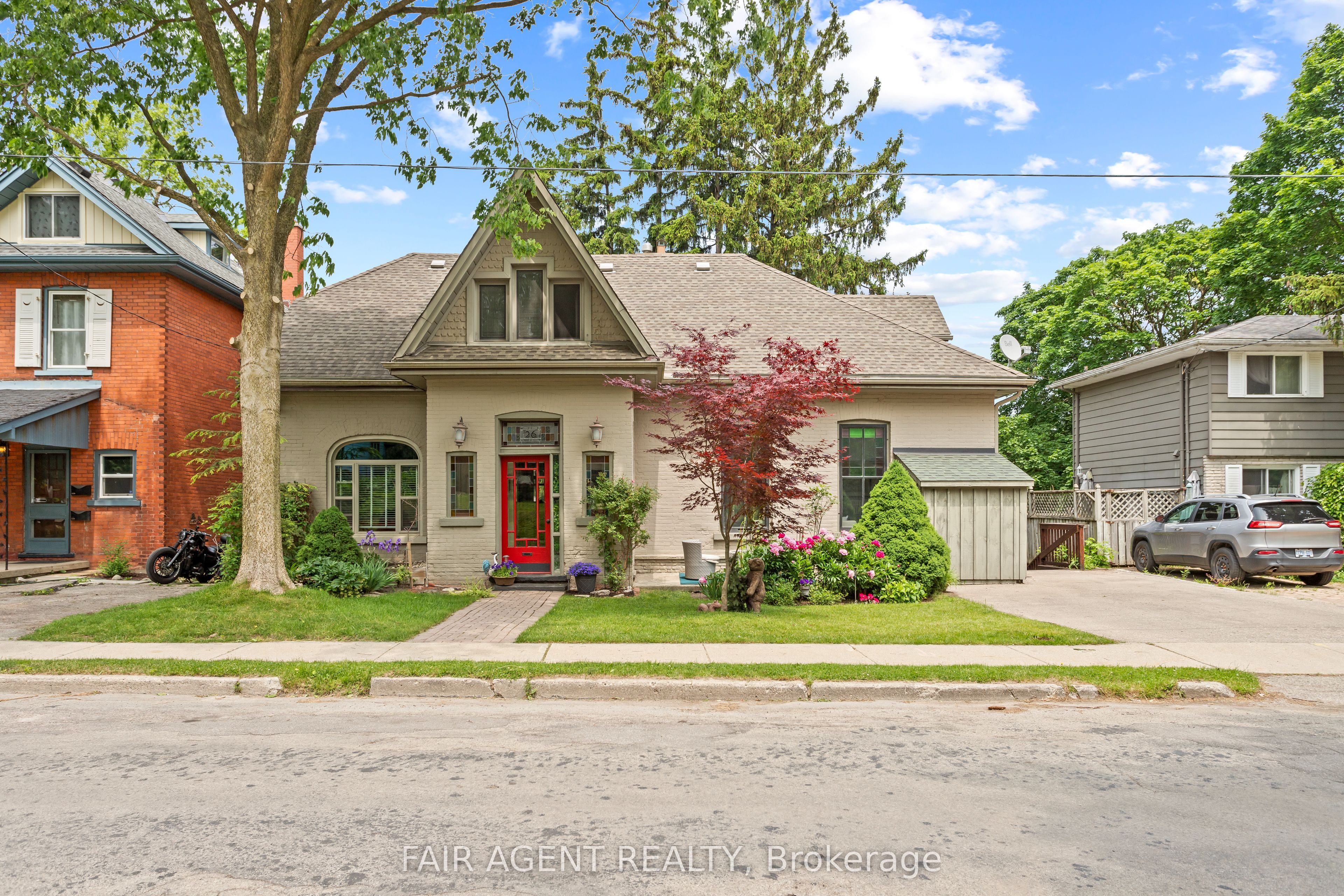 26 DALY Avenue Property Photo 1