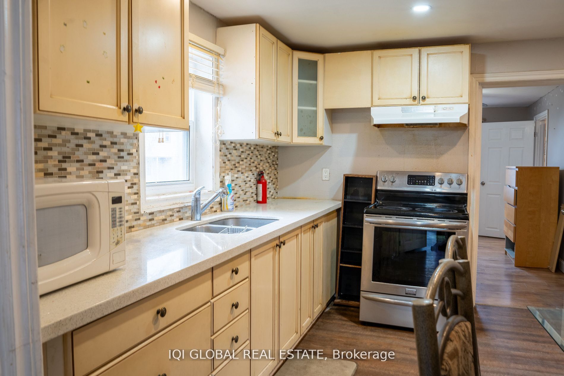 840 Duke Street Property Photo 2