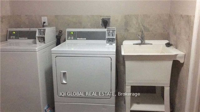 840 Duke Street Property Photo 11