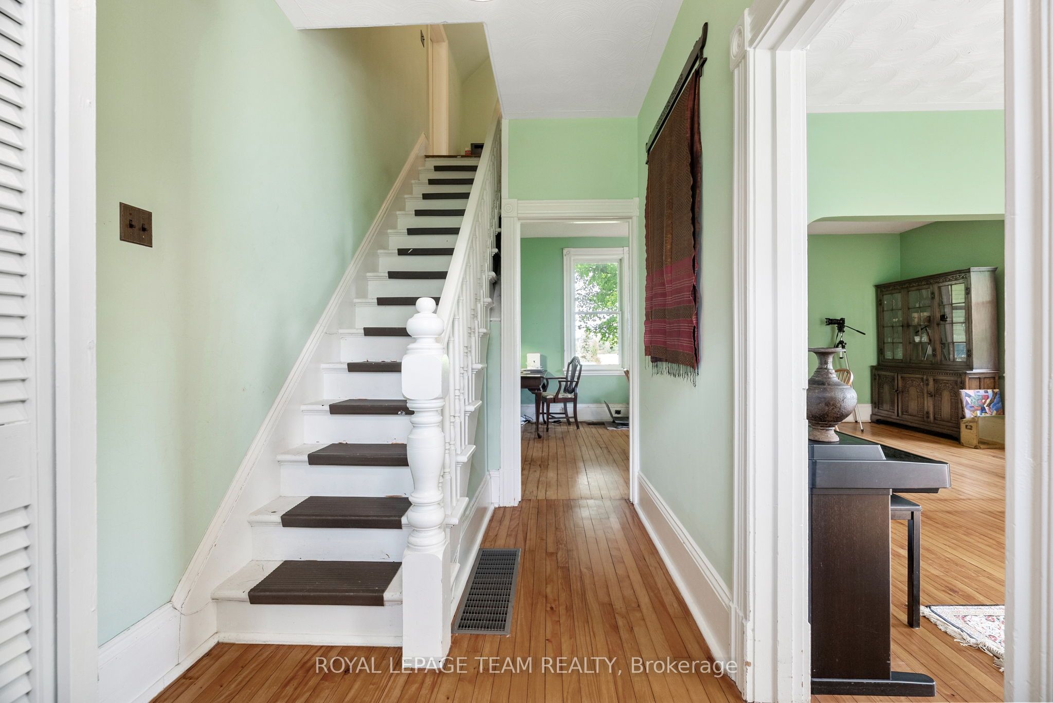 2553 Galetta Side Road Property Photo 9