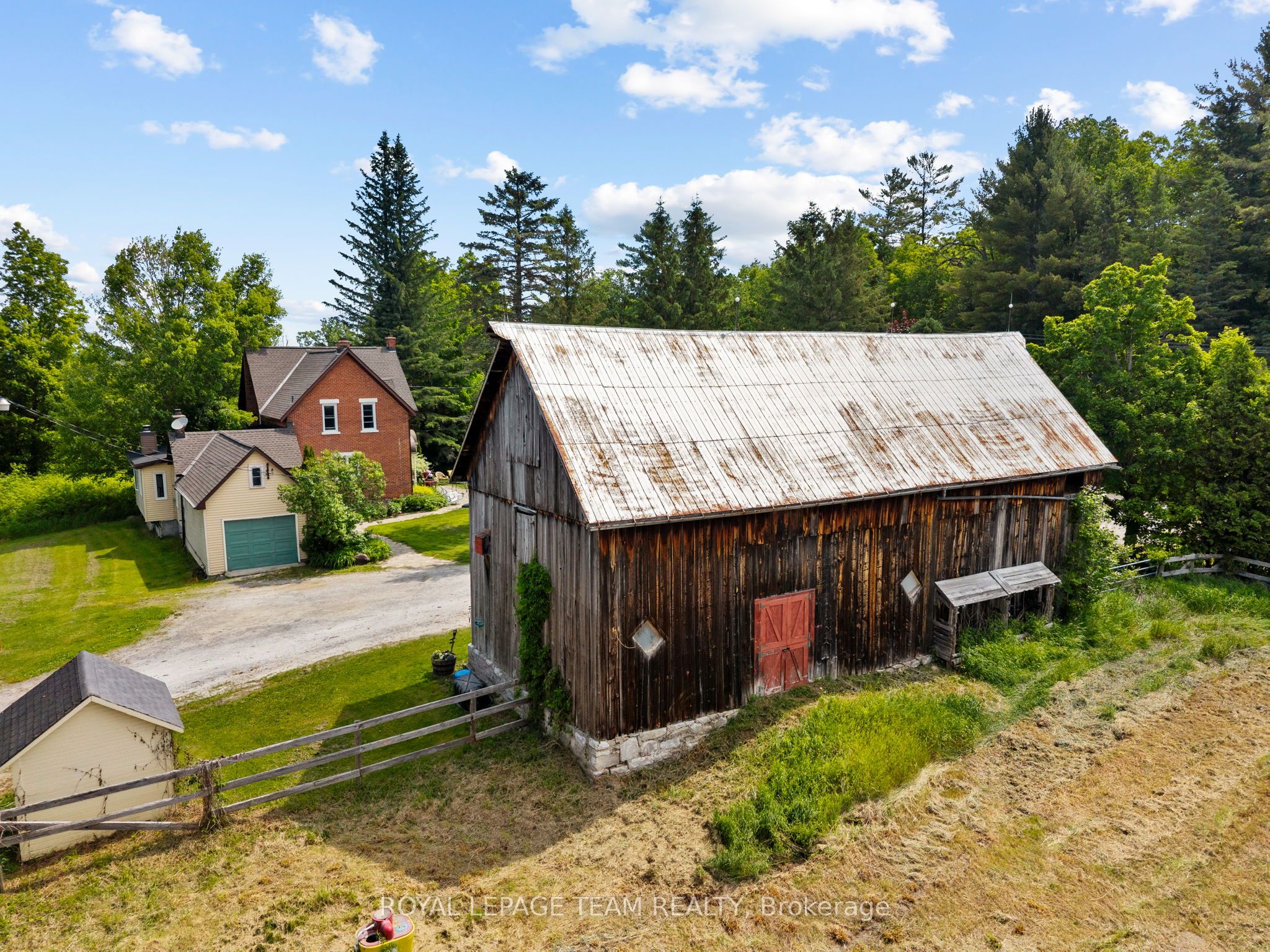 2553 Galetta Side Road Property Photo 33